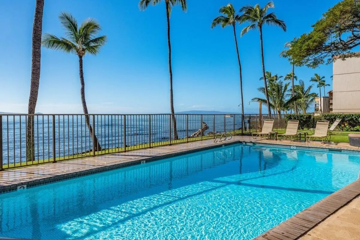 Lauloa 105 · LOA 105 2BD OceanFront Getaway w AC Pool