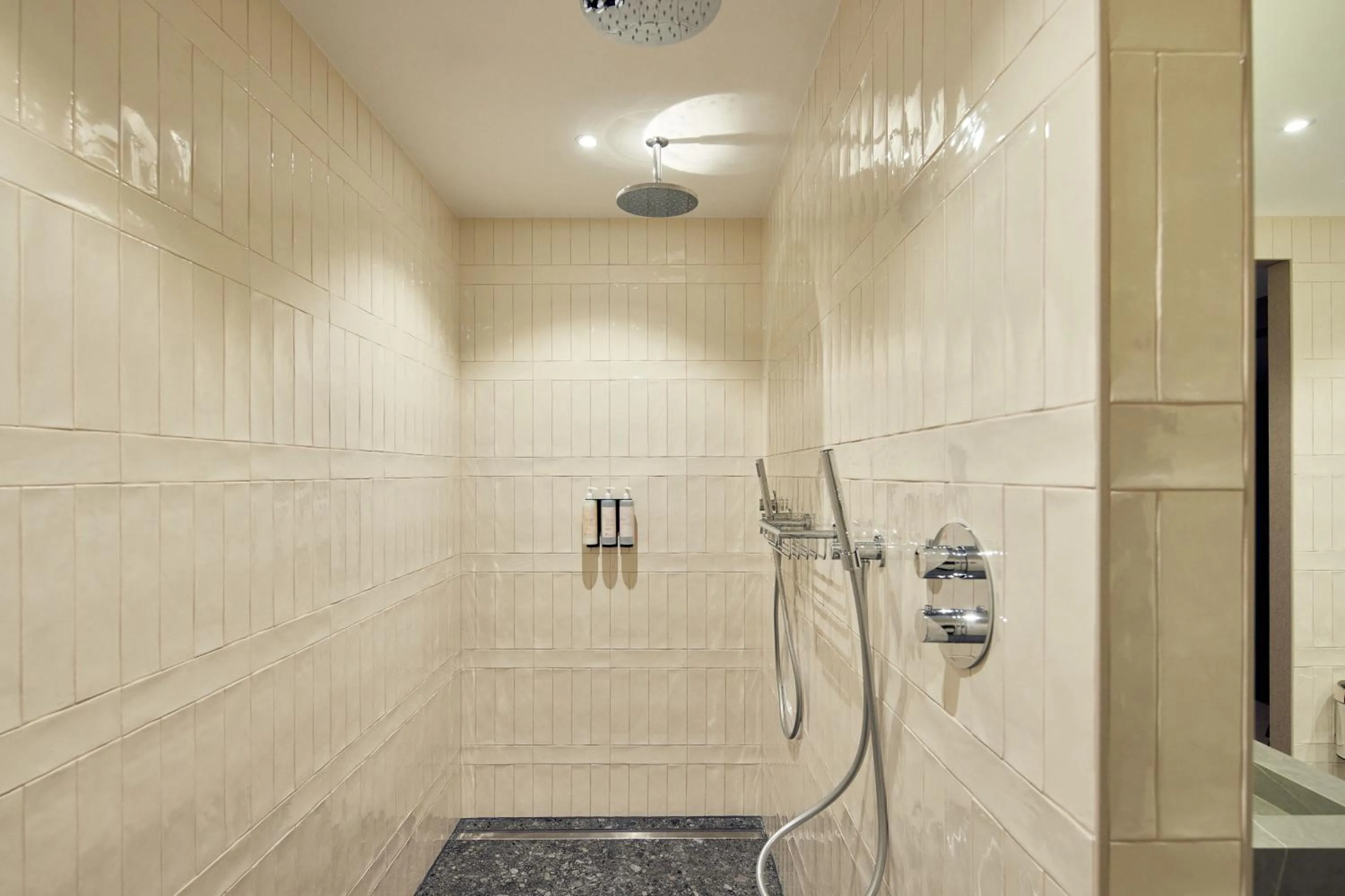 Shower in Van der Valk Cuijk - Nijmegen