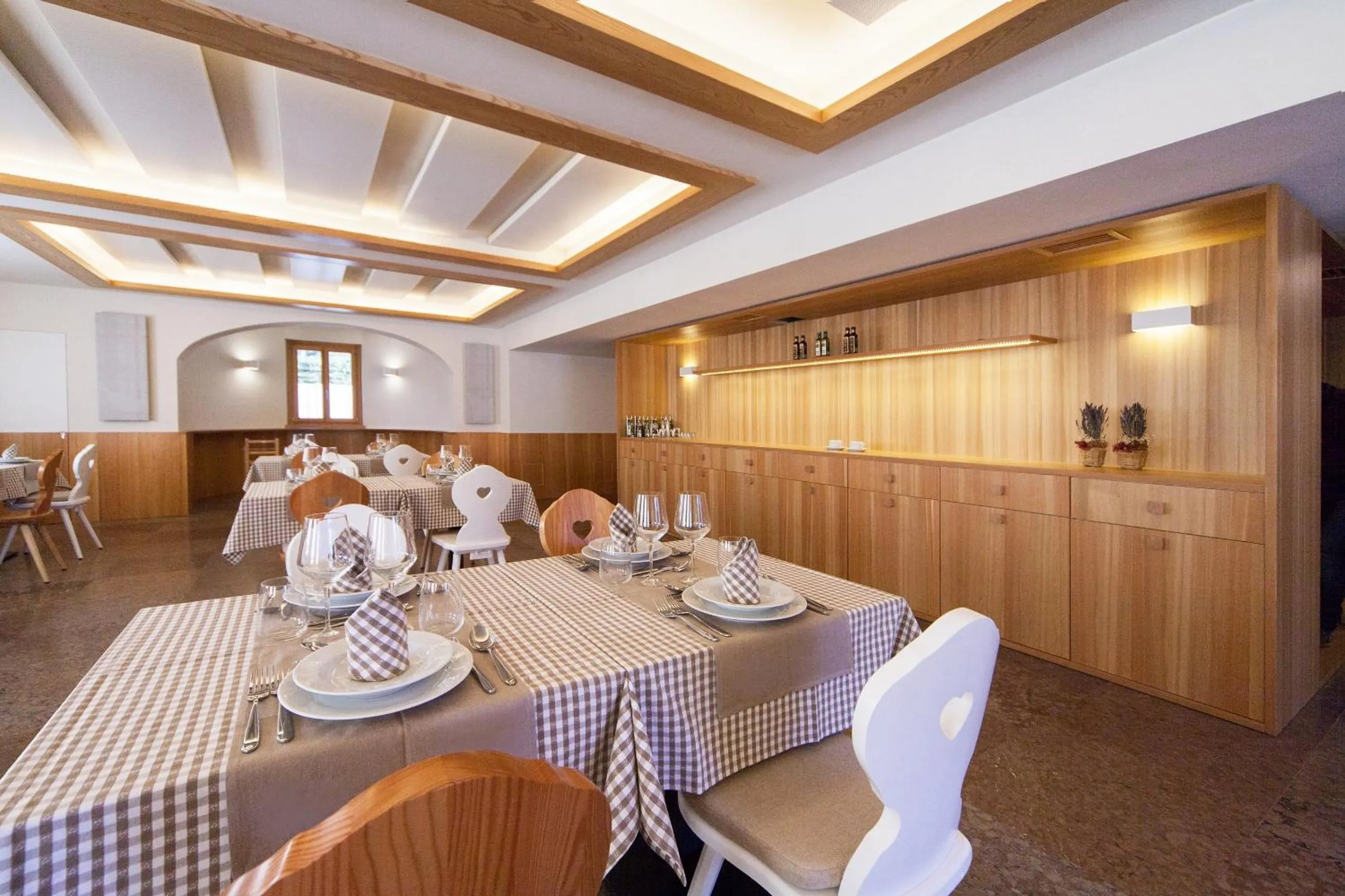 Restaurant/places to eat in Lumen