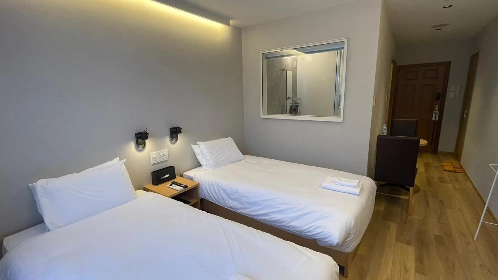 towels, Bed in WHITE HOTEL GRAND HAKUBA