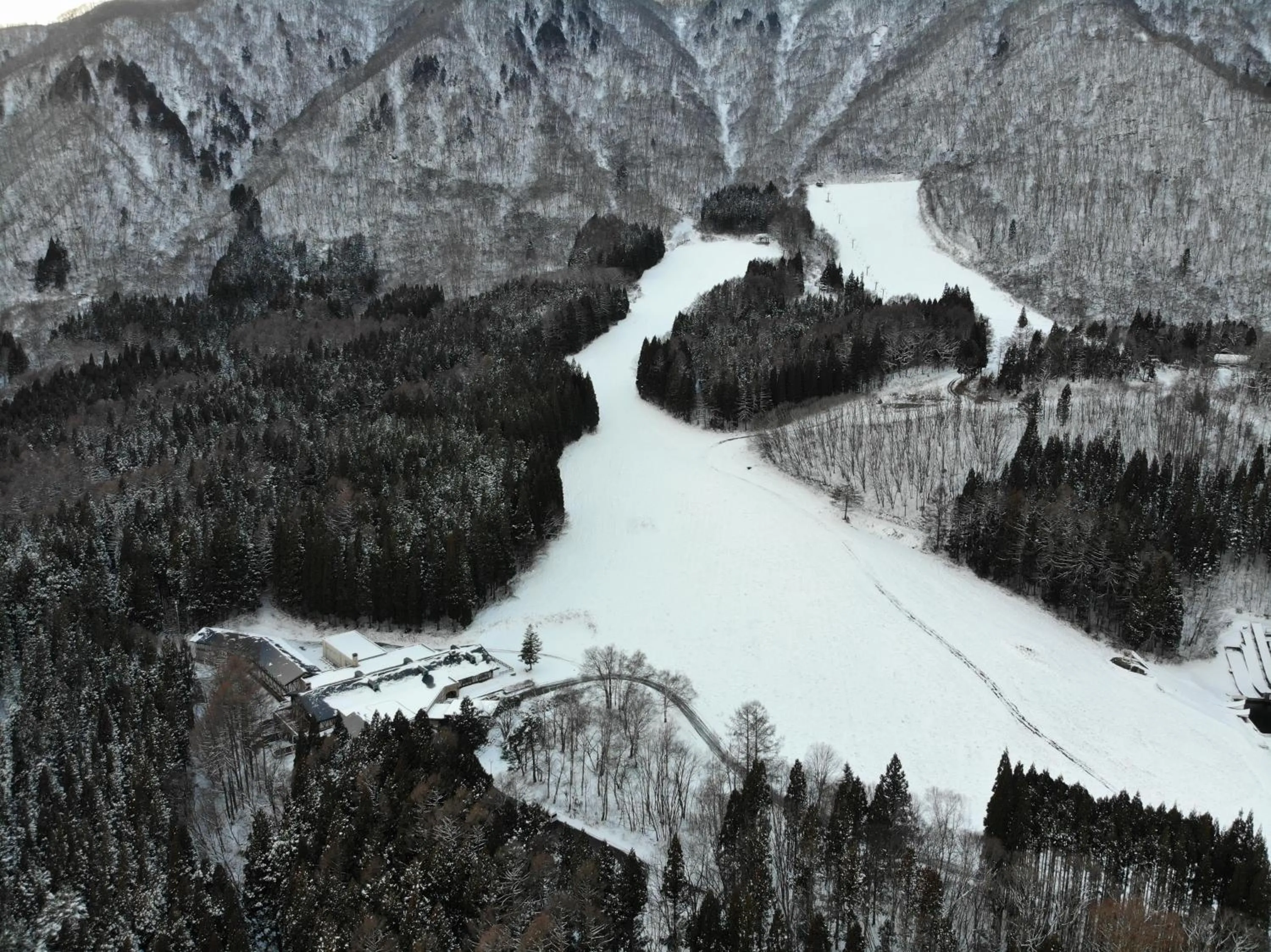 Skiing in WHITE HOTEL GRAND HAKUBA