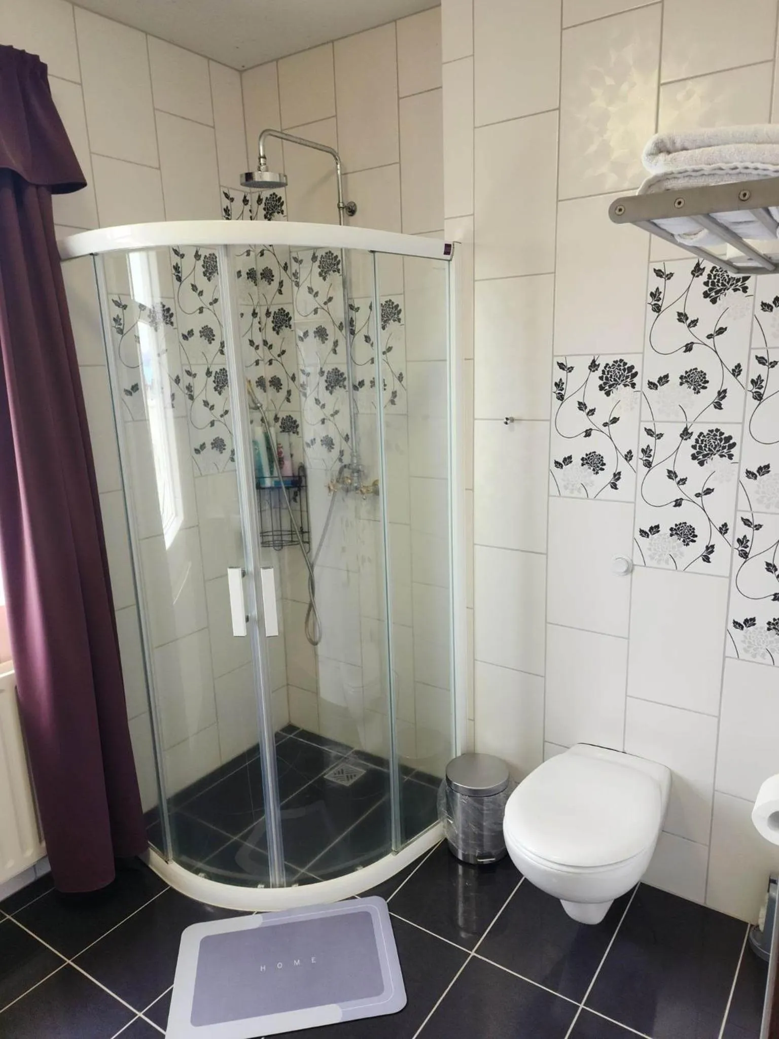 Shower in Kiljan Apartments & Rooms