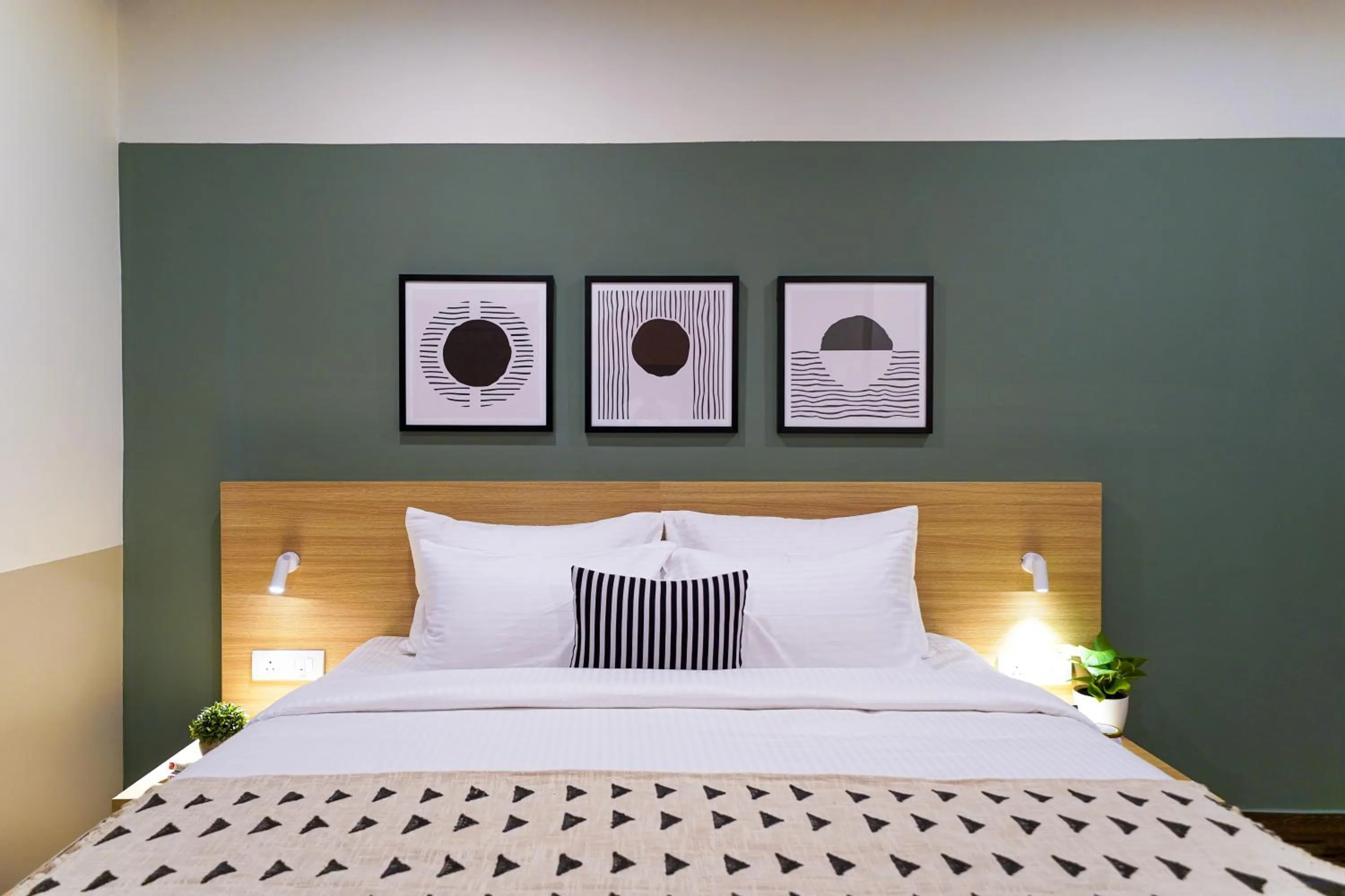 Bed in Olive Hotel Hosa Road Metro by Embassy Group