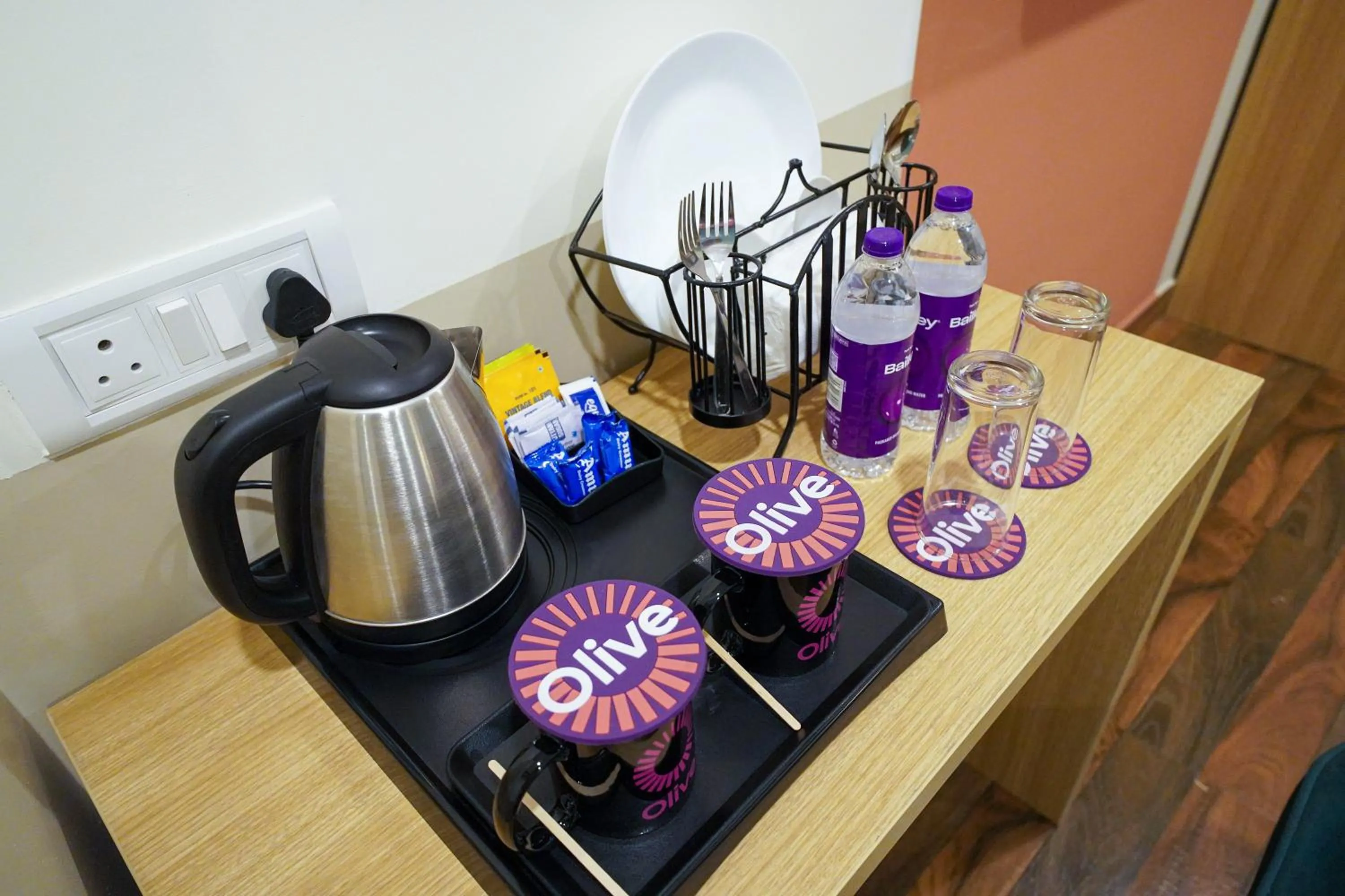 Coffee/tea facilities in Olive Hotel Hosa Road Metro by Embassy Group