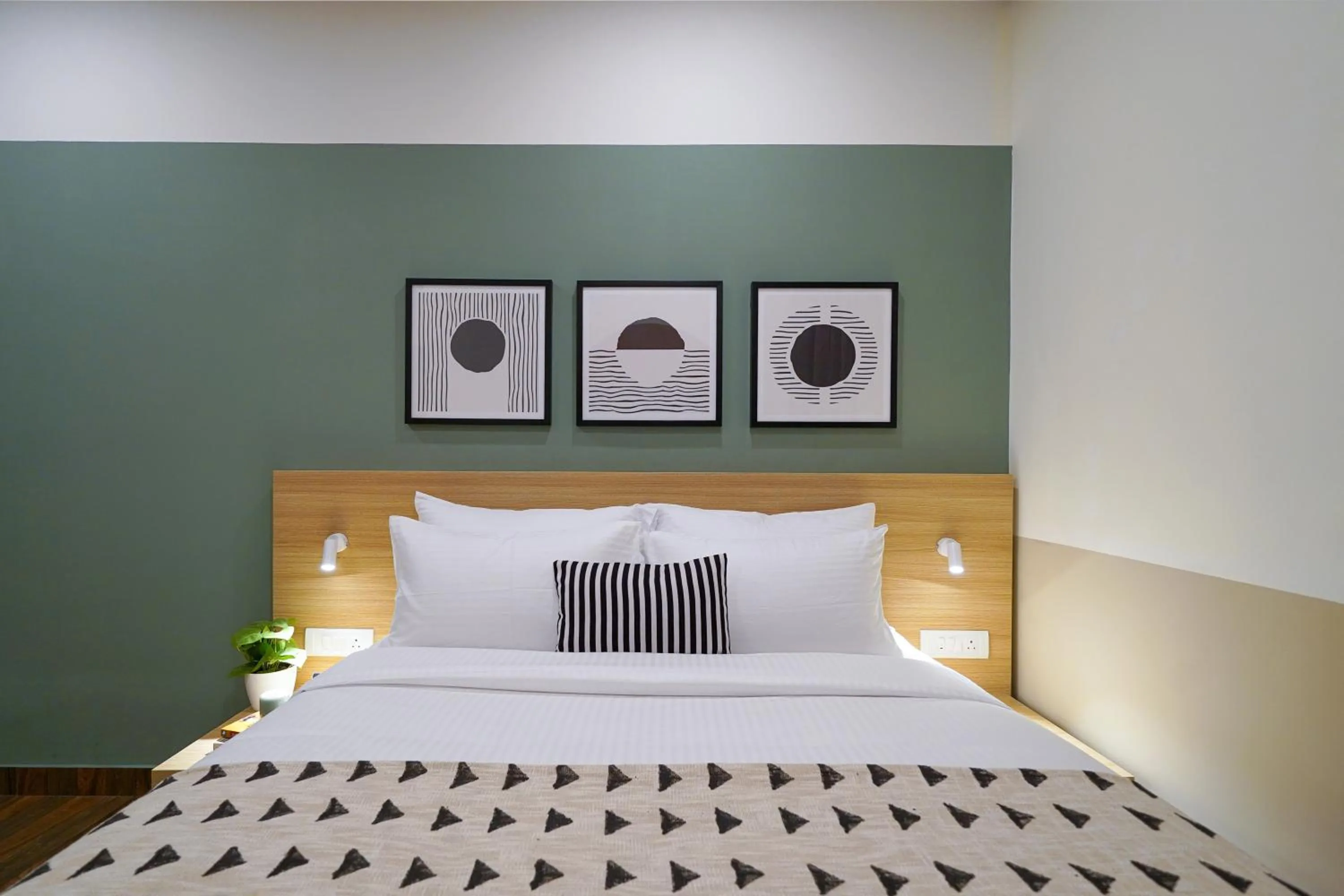 Bed in Olive Hotel Hosa Road Metro by Embassy Group