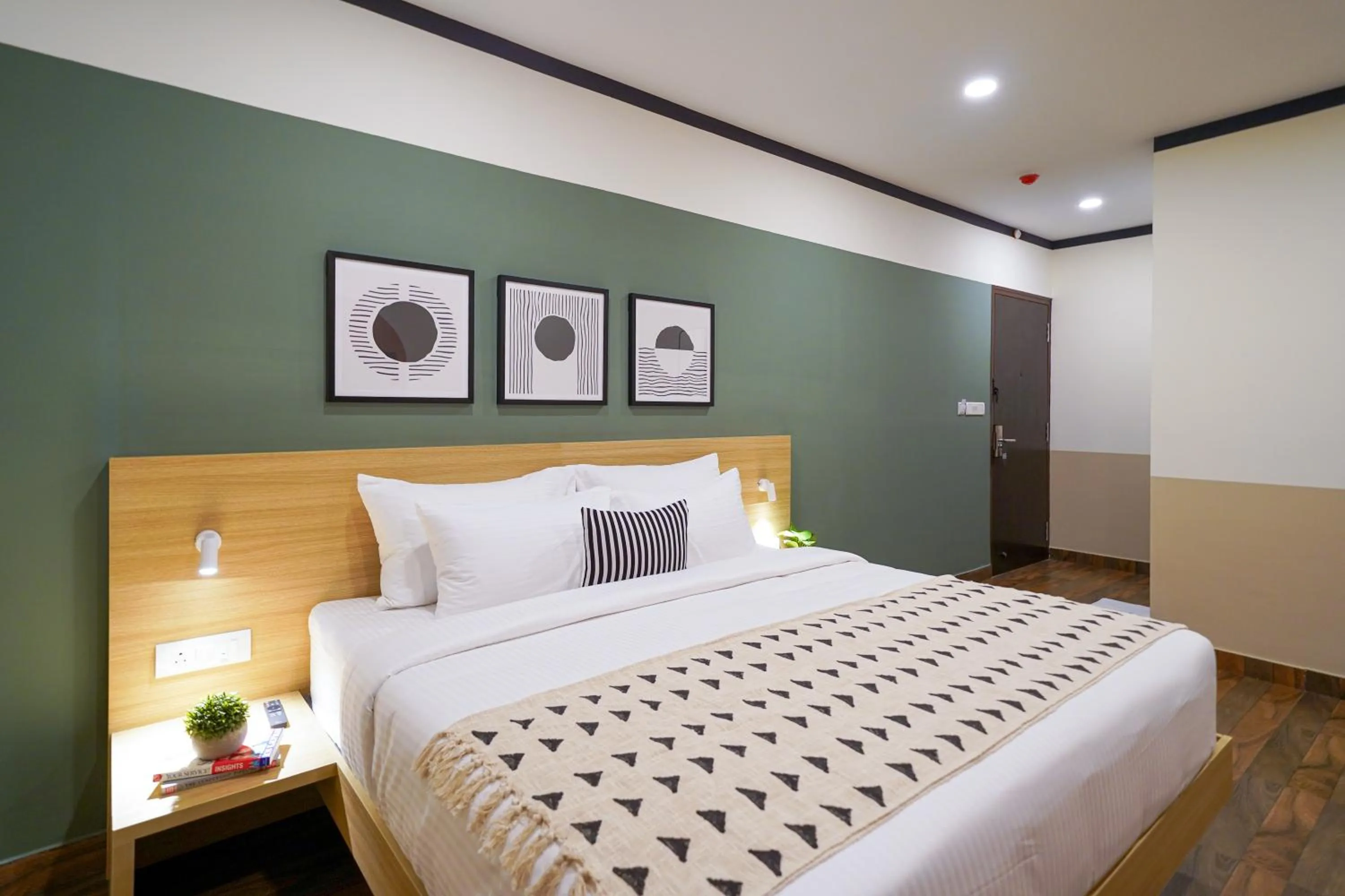 Bed in Olive Hotel Hosa Road Metro by Embassy Group