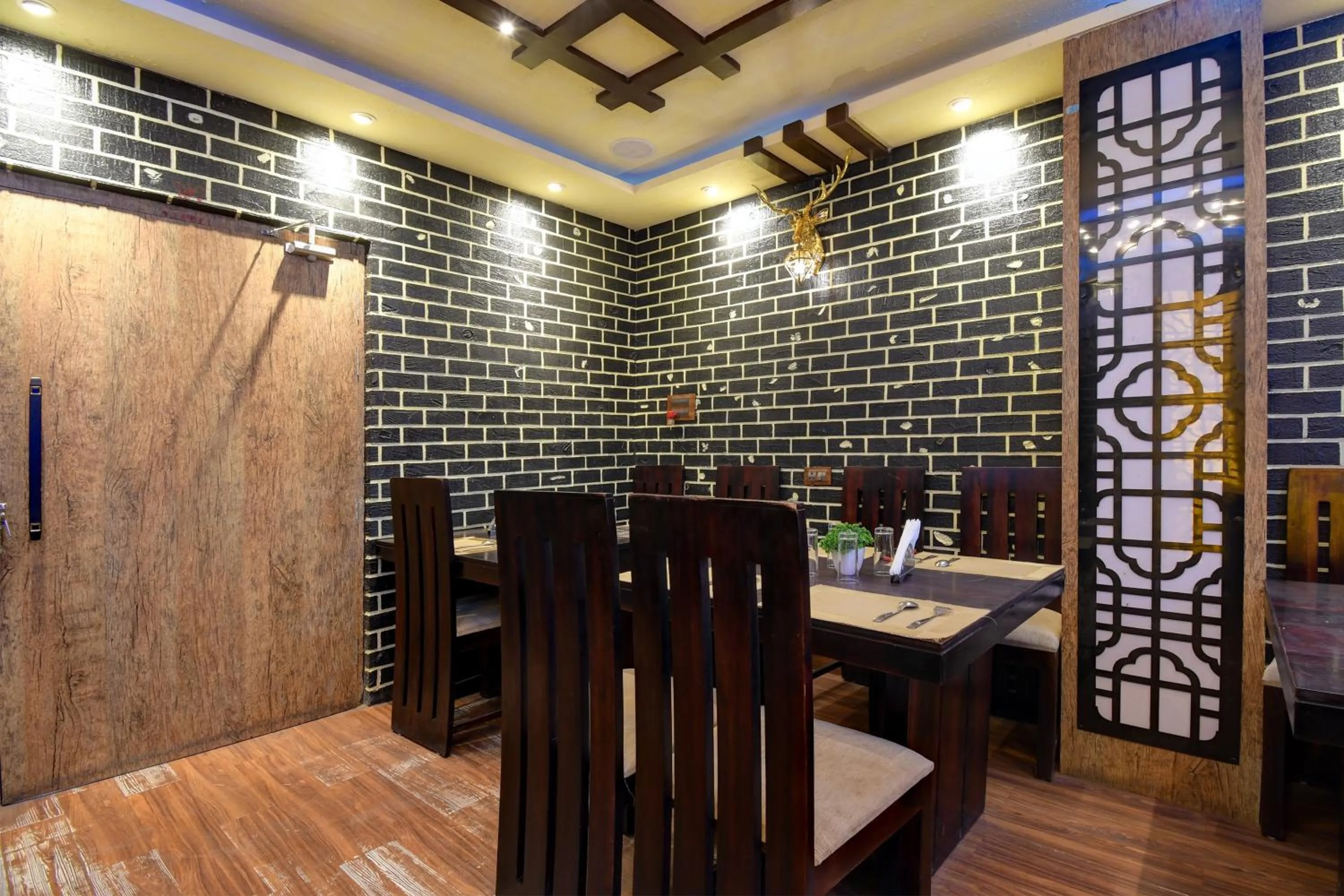 Restaurant/places to eat in Hotel O Chilli Pepper Hotel and Restaurant