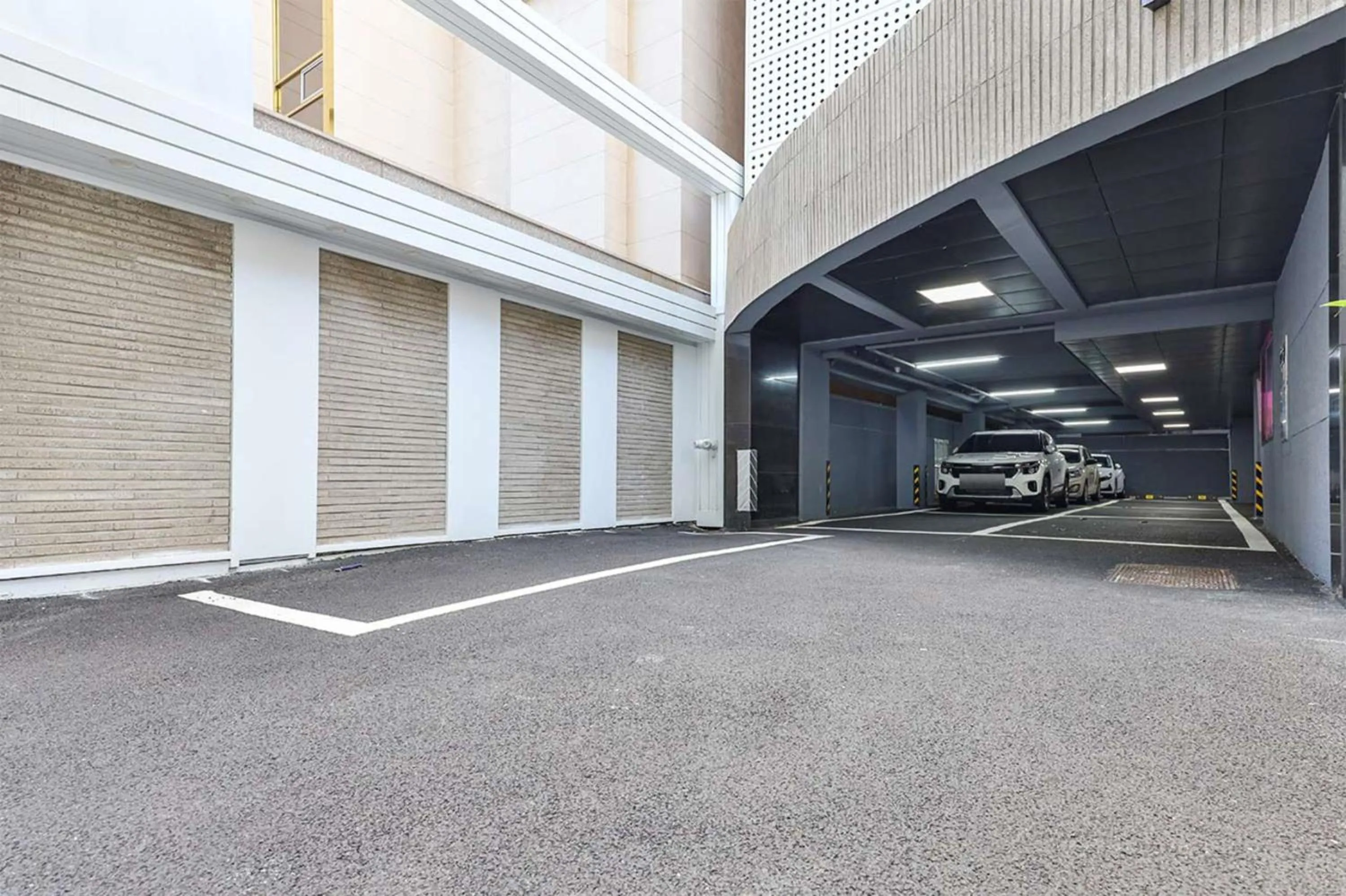 Parking in Green B Hotel Busan Seomyeon