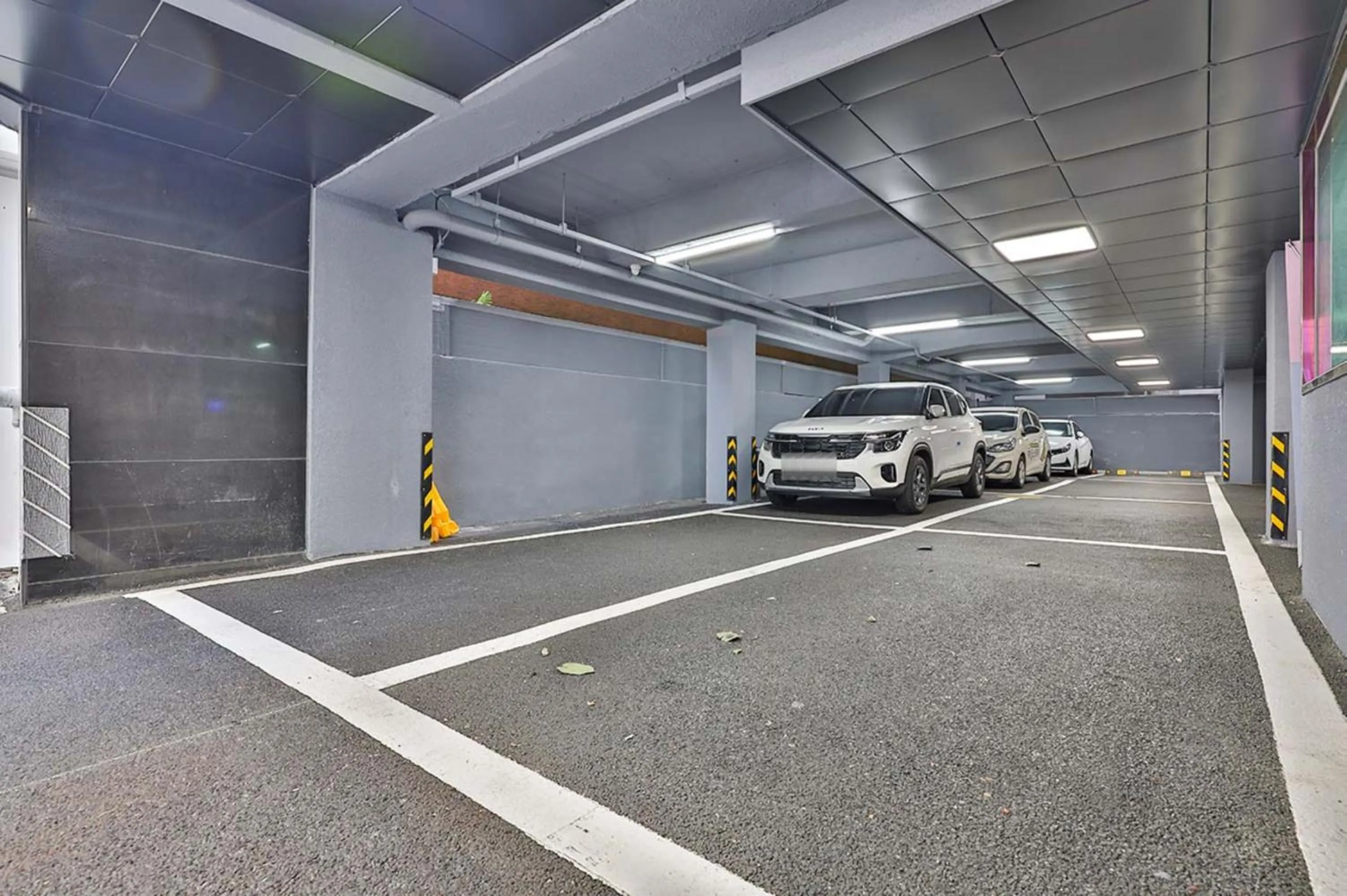 Parking in Green B Hotel Busan Seomyeon