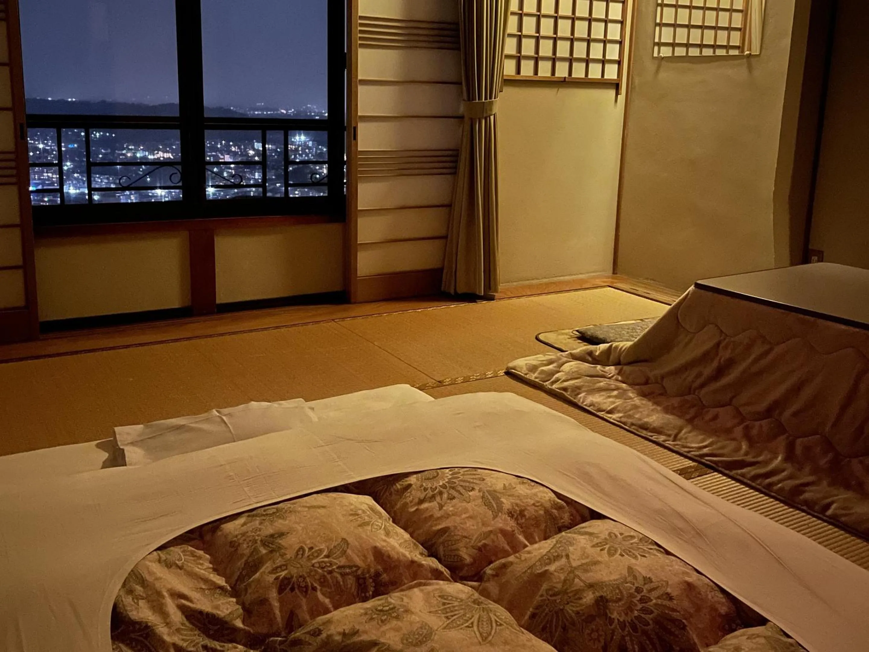 Photo of the whole room, Bed in Kanko Ryokan Yamato