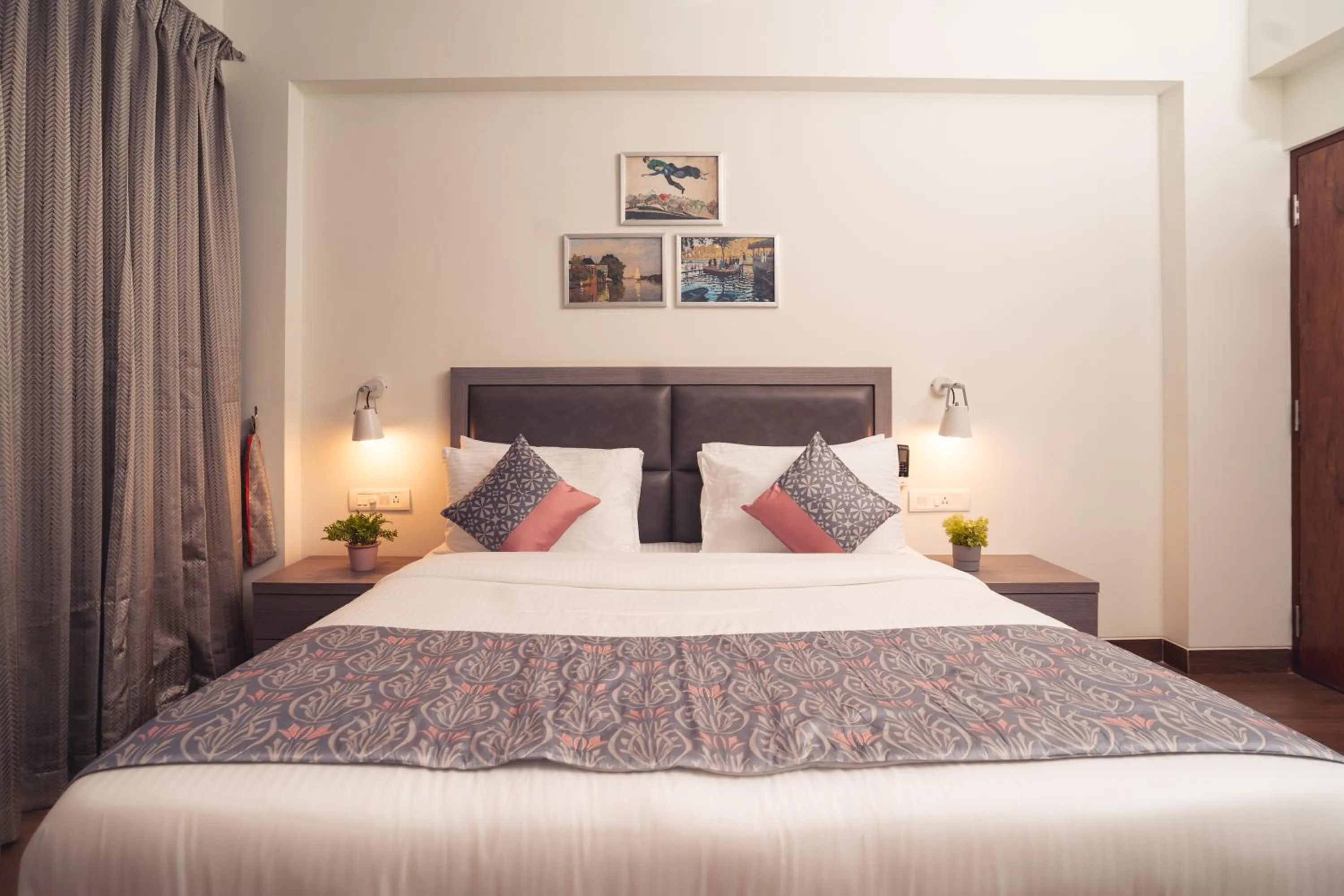 Bed in Carnival De Goa