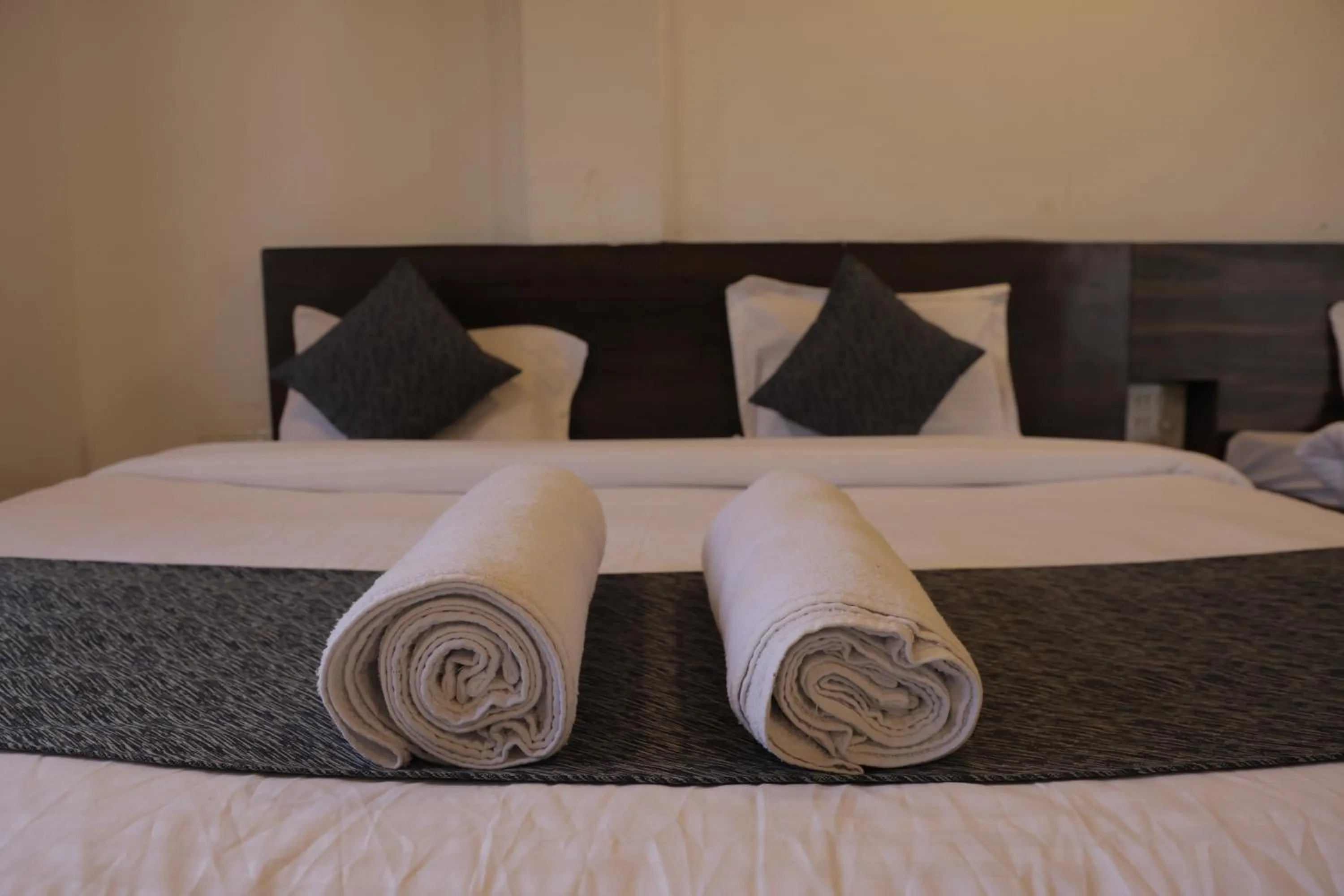 Bed in Anant Villa & Resorts