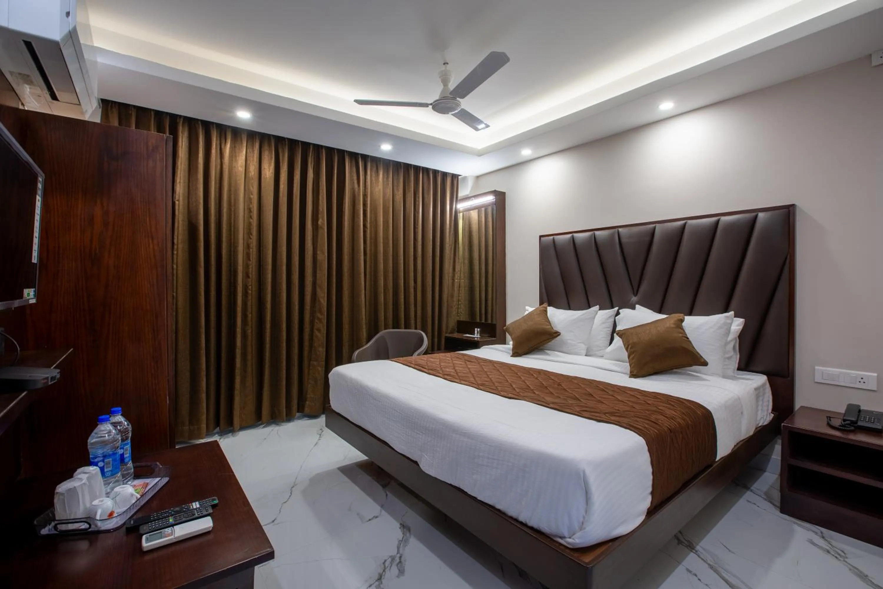 Bed in PARKKAVAN TOWERS