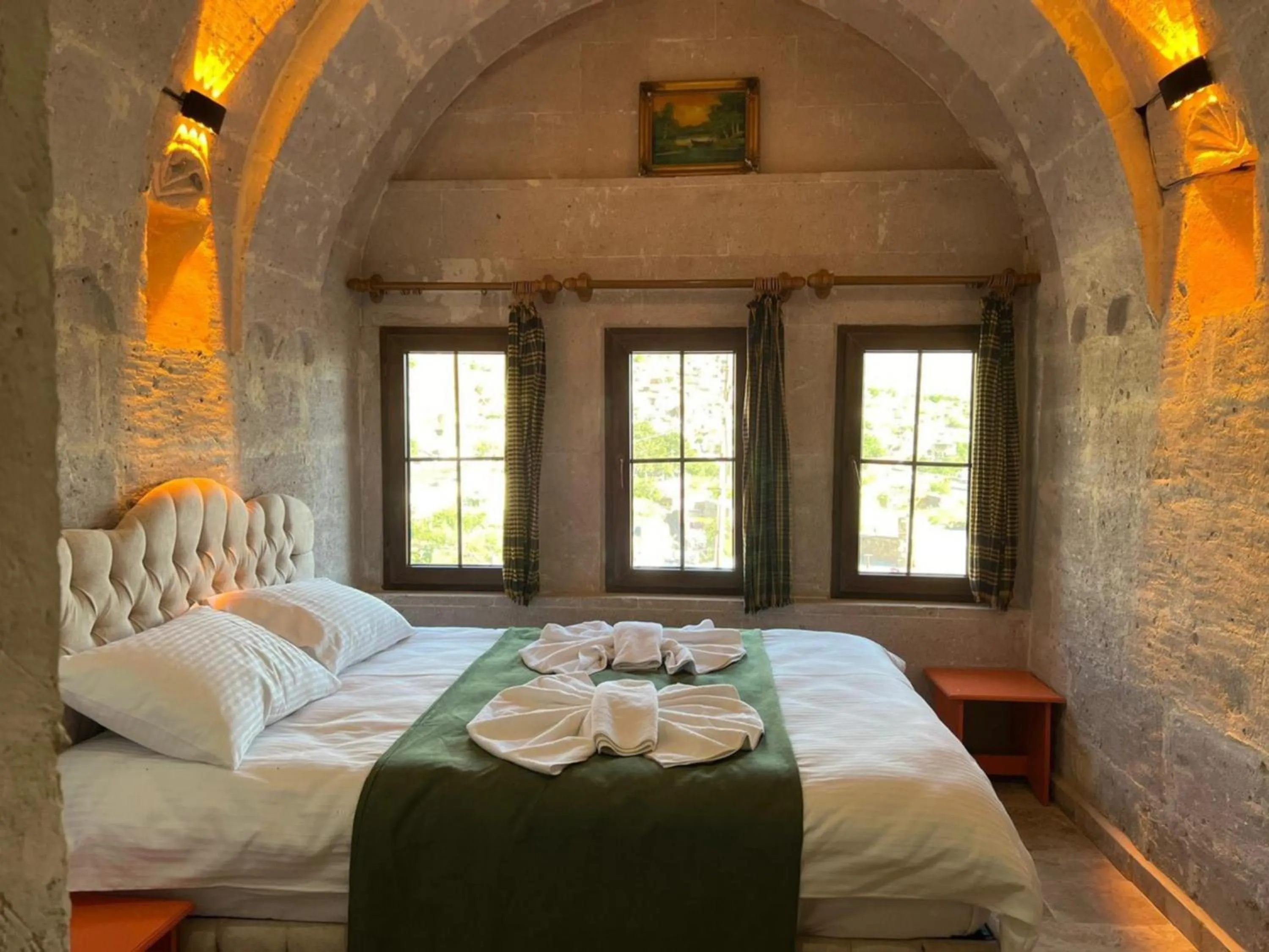 Bed in Yeşilöz inn Cave otel