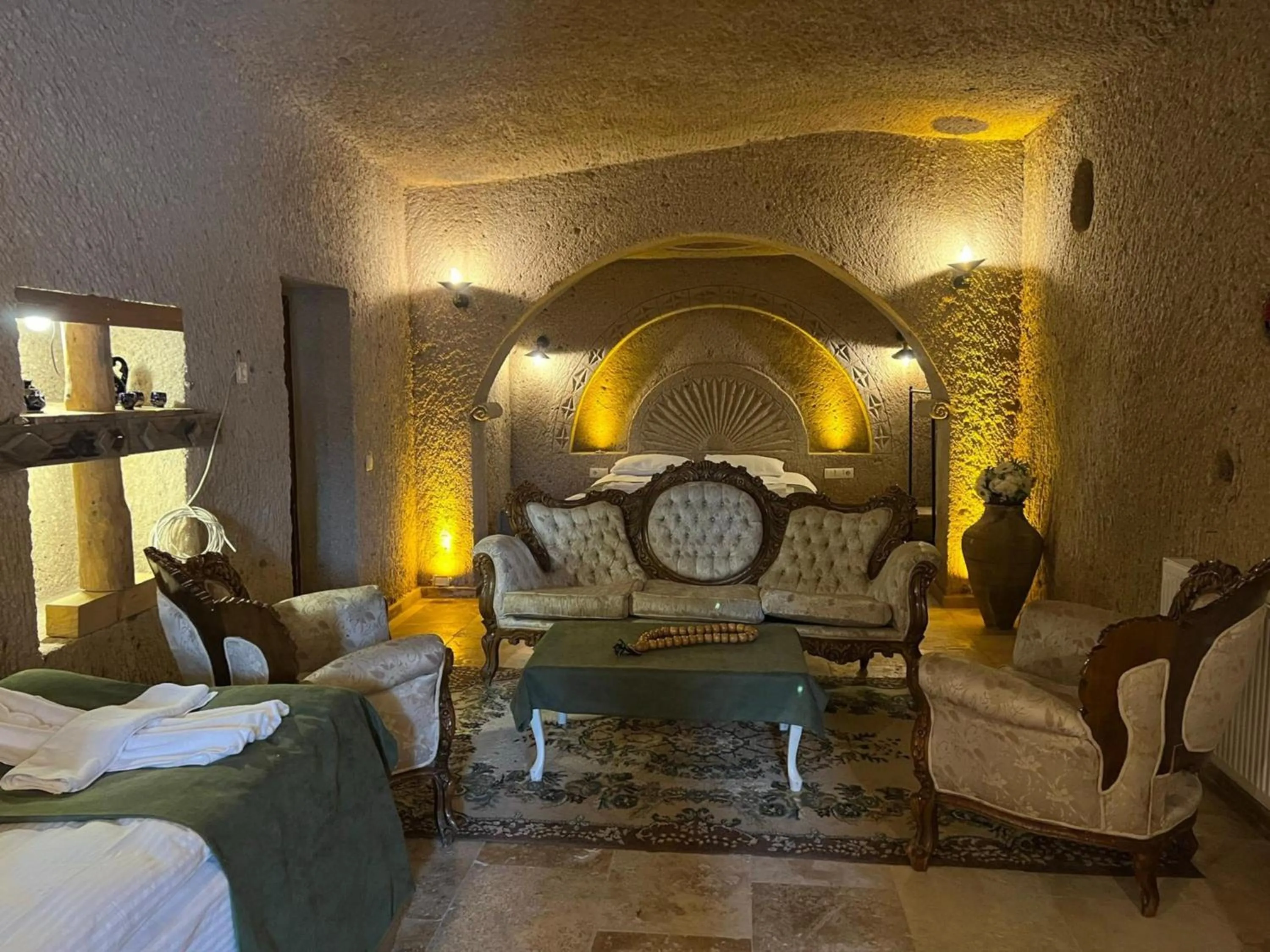 Bed in Yeşilöz inn Cave otel