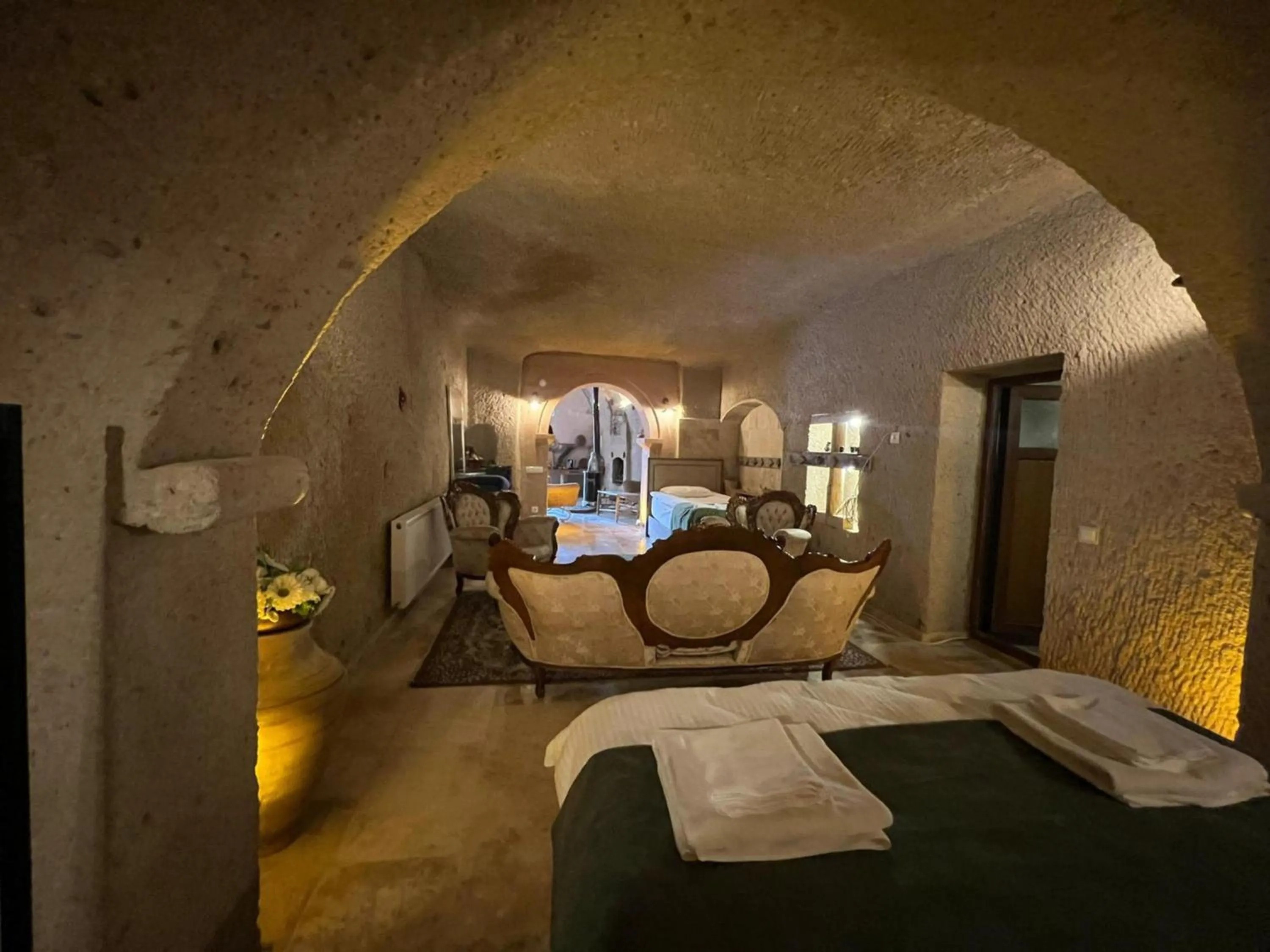 Bed in Yeşilöz inn Cave otel