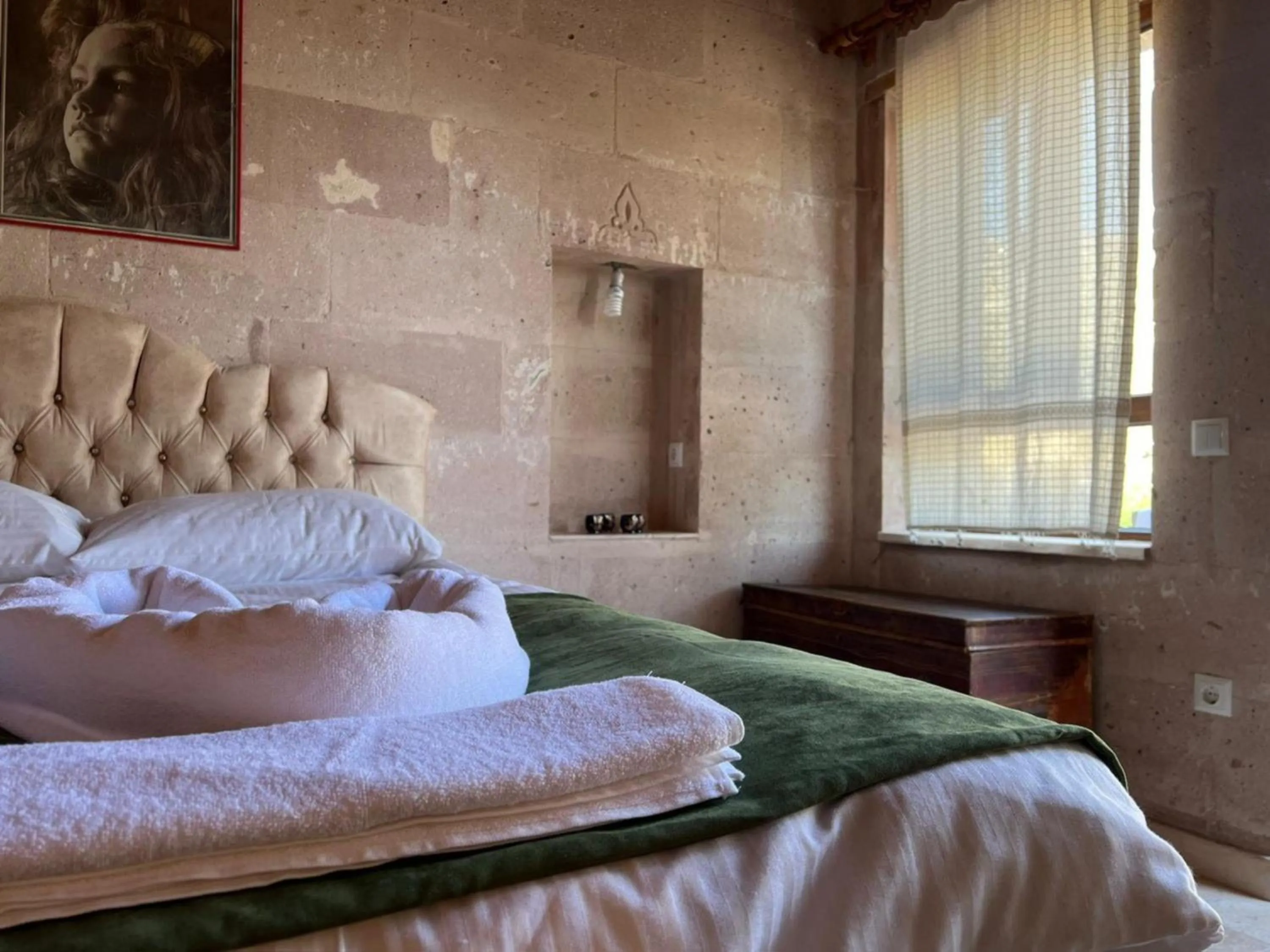 Bed in Yeşilöz inn Cave otel