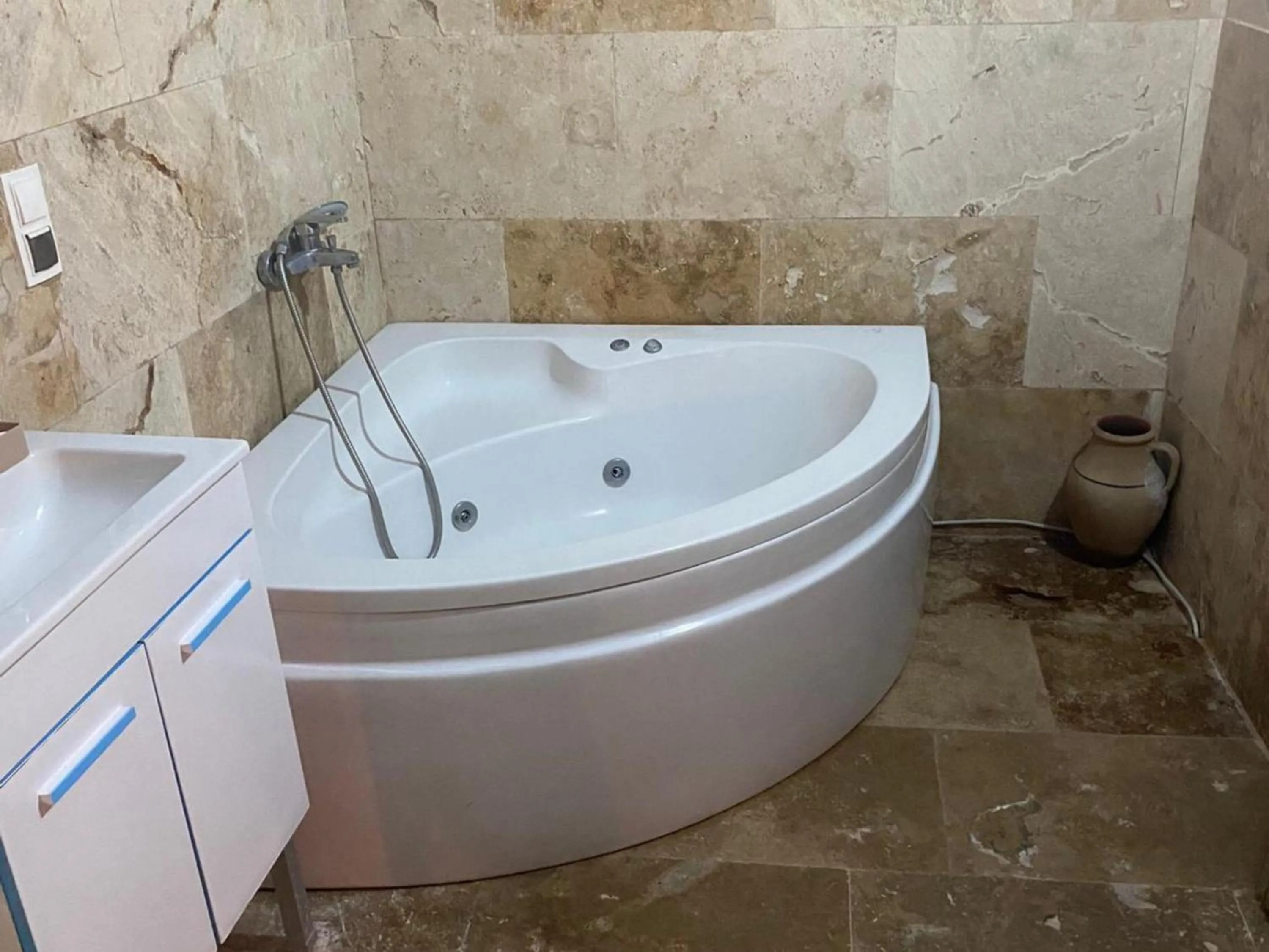 Bathroom in Yeşilöz inn Cave otel