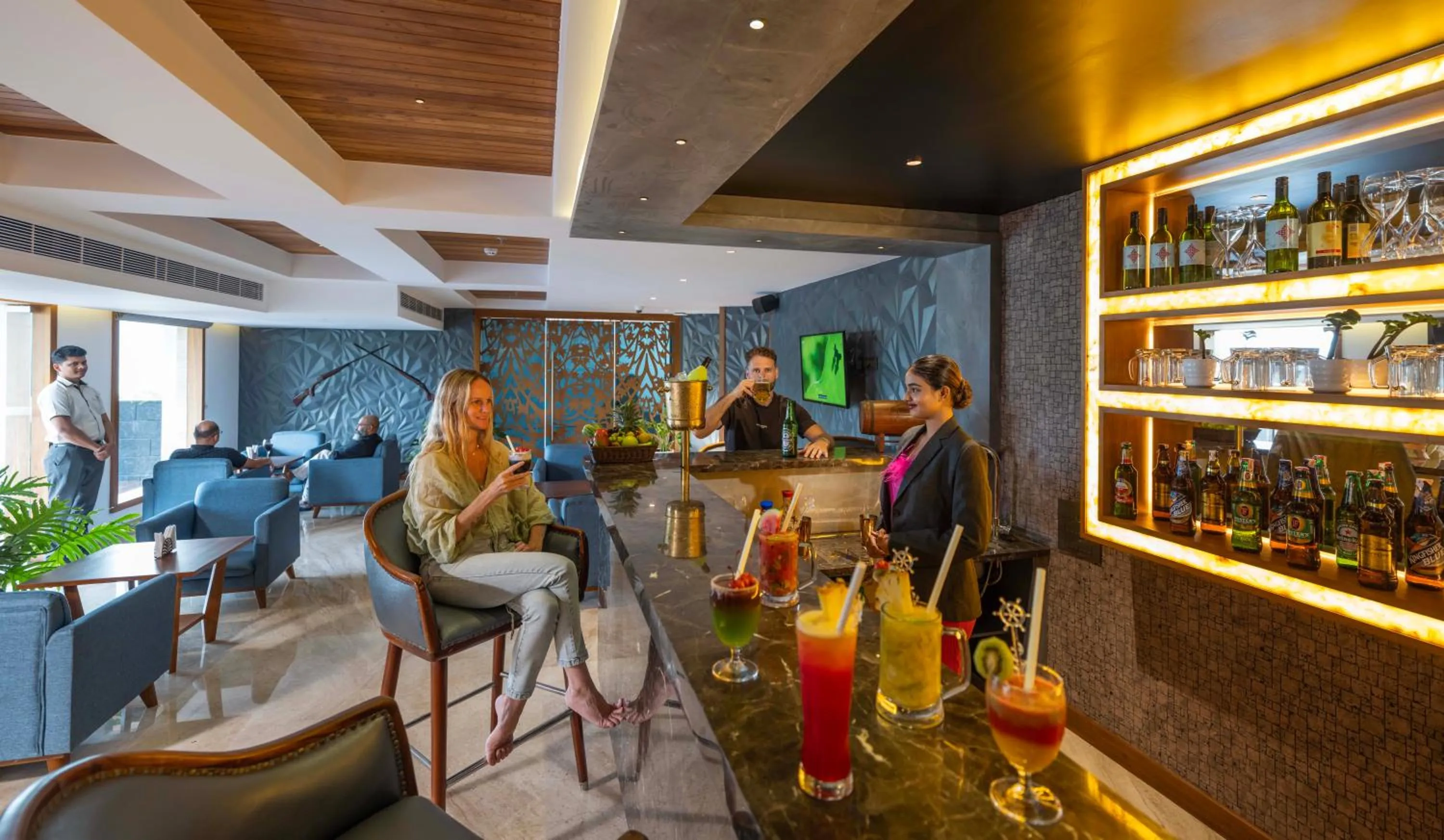 Lounge or bar in The Grand Cliff Resort Munnar