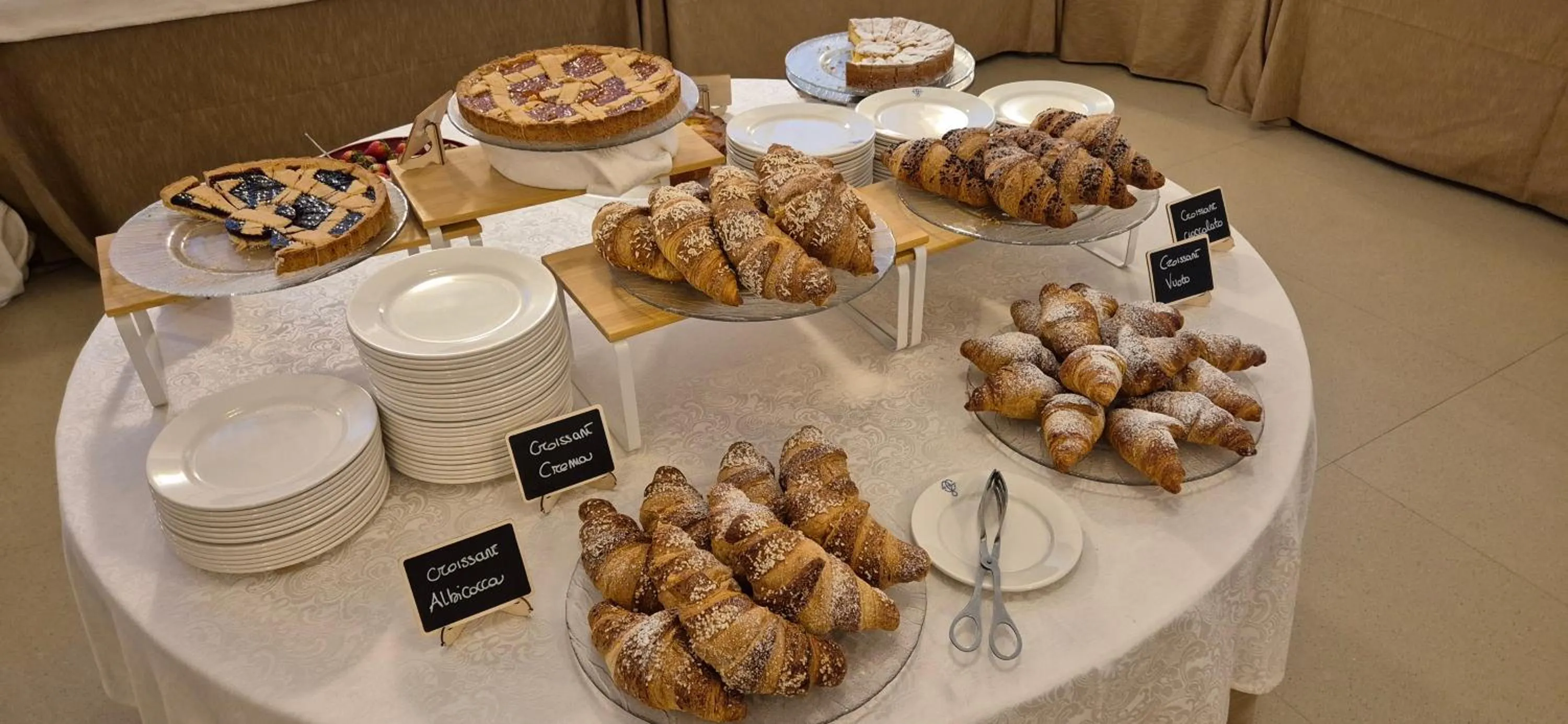 Breakfast in Villa Cagnola