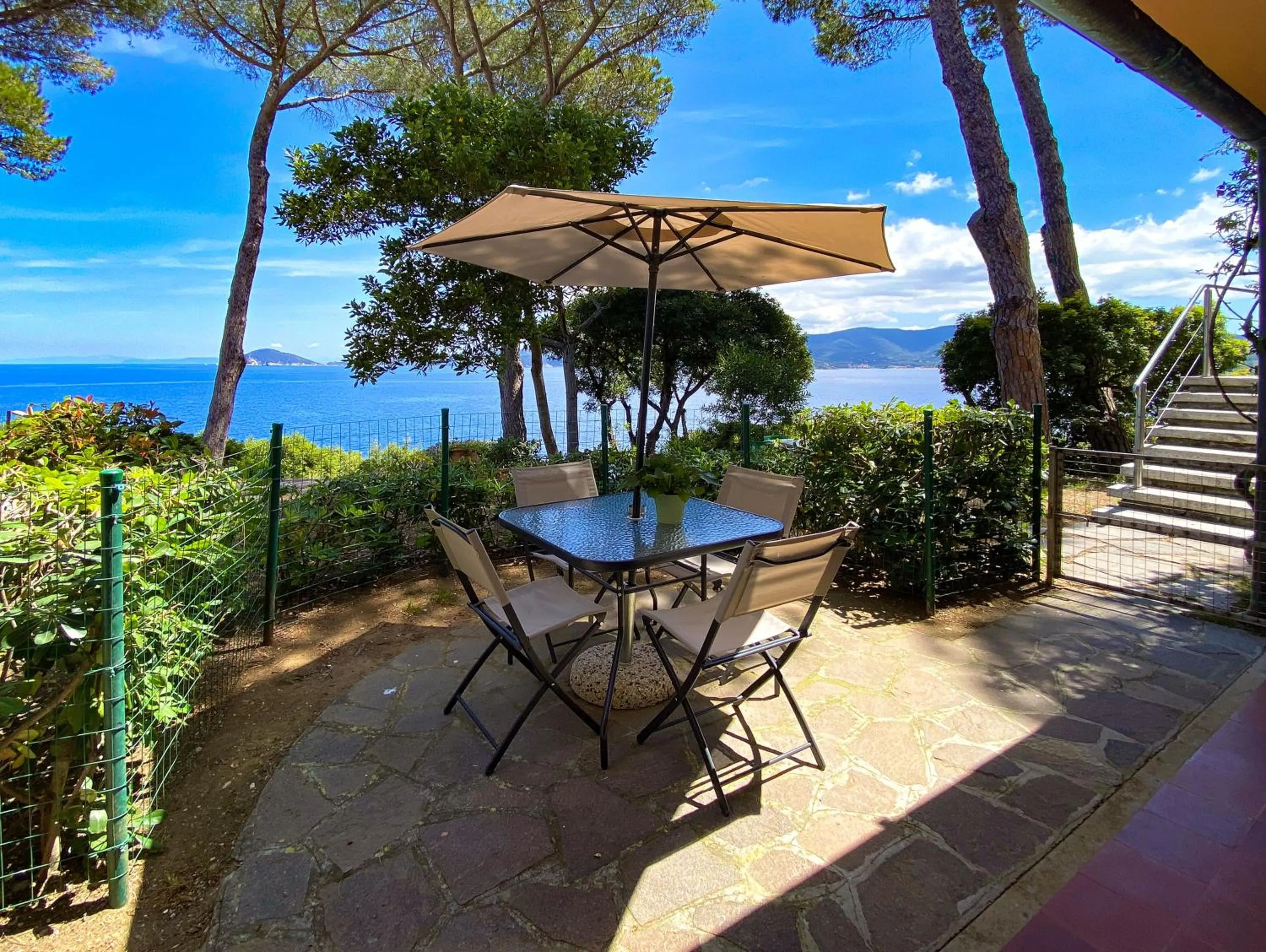 Sea view in Residence Intur