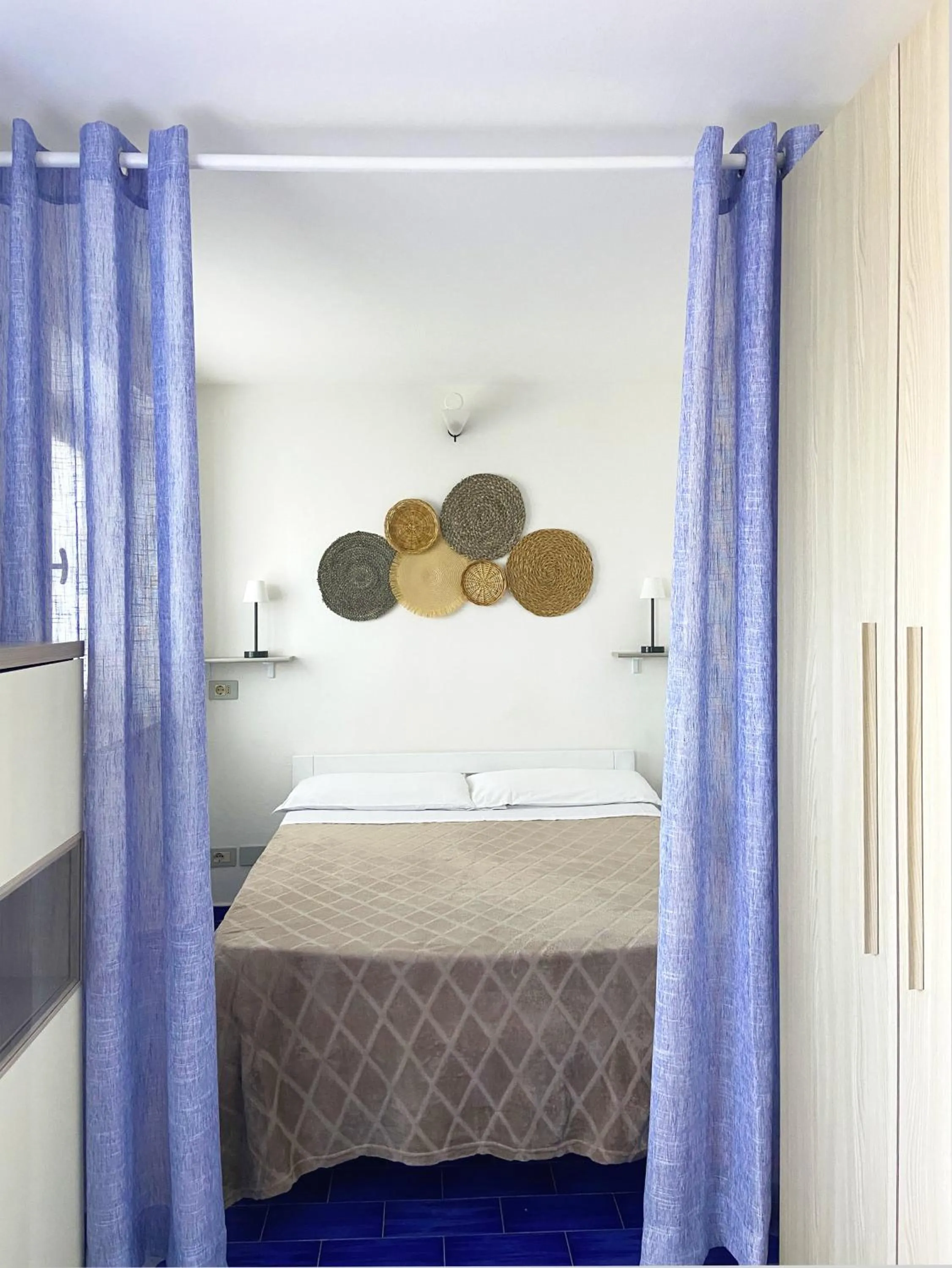 Bed in Residence Intur