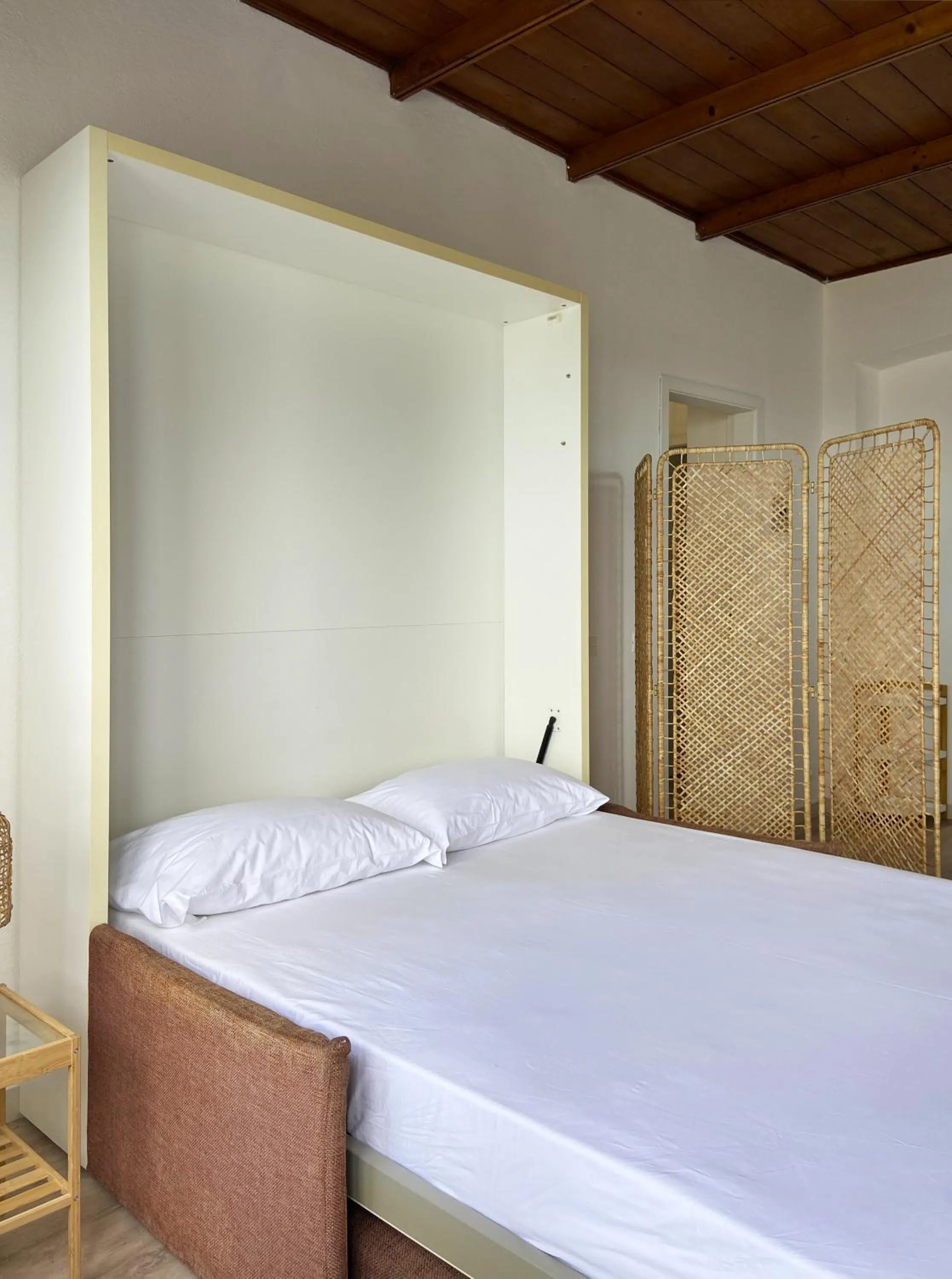 Bed in Residence Intur