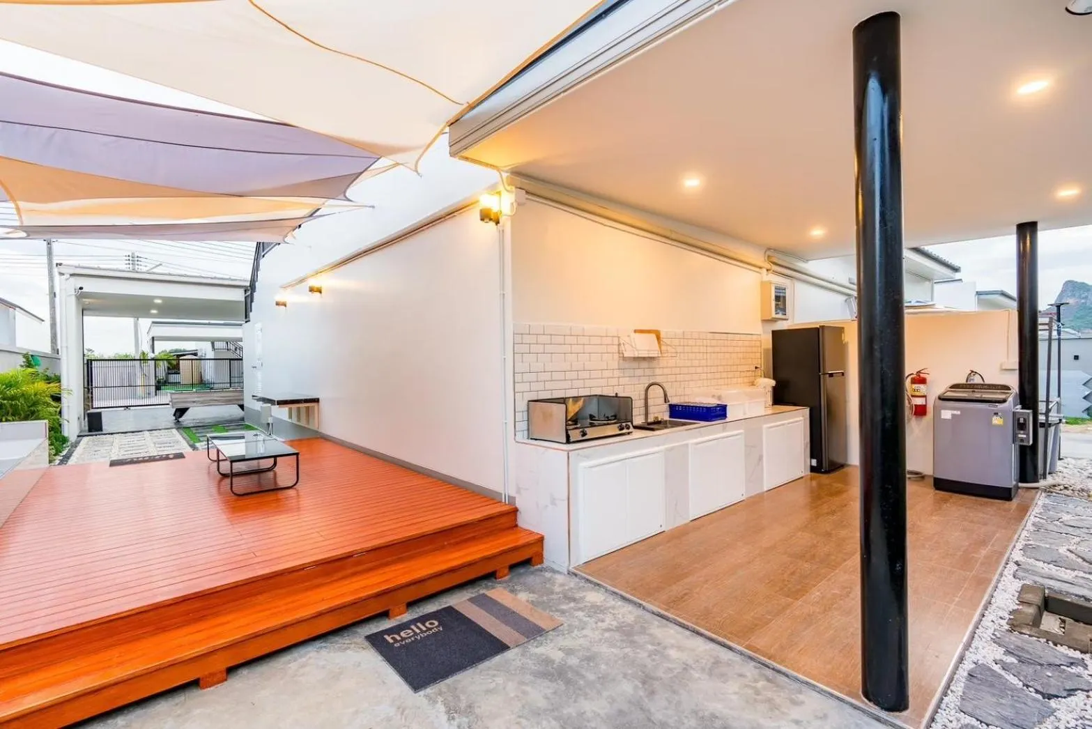 Kitchen or kitchenette in 58/20 Pool Villa