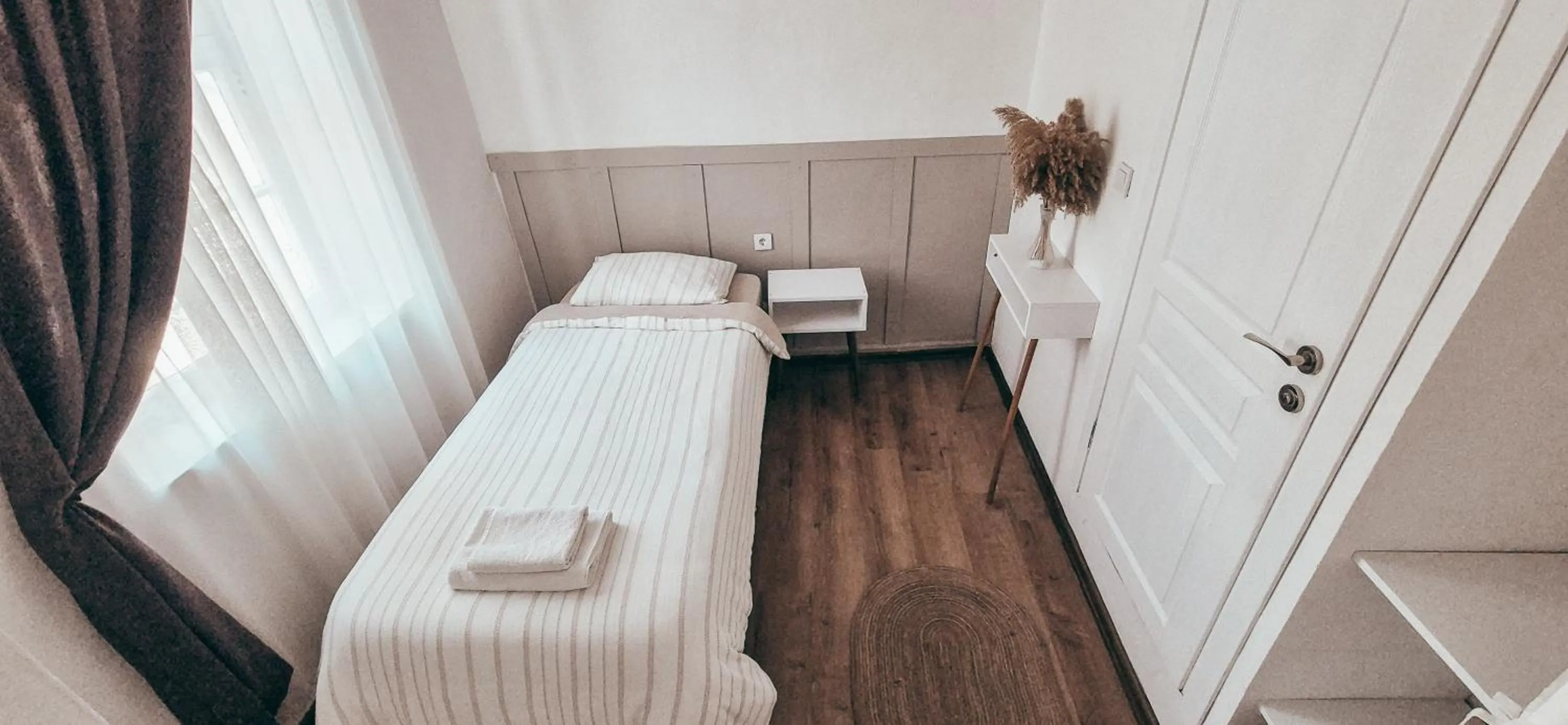 Photo of the whole room, Bed in La Luna Otel Cunda