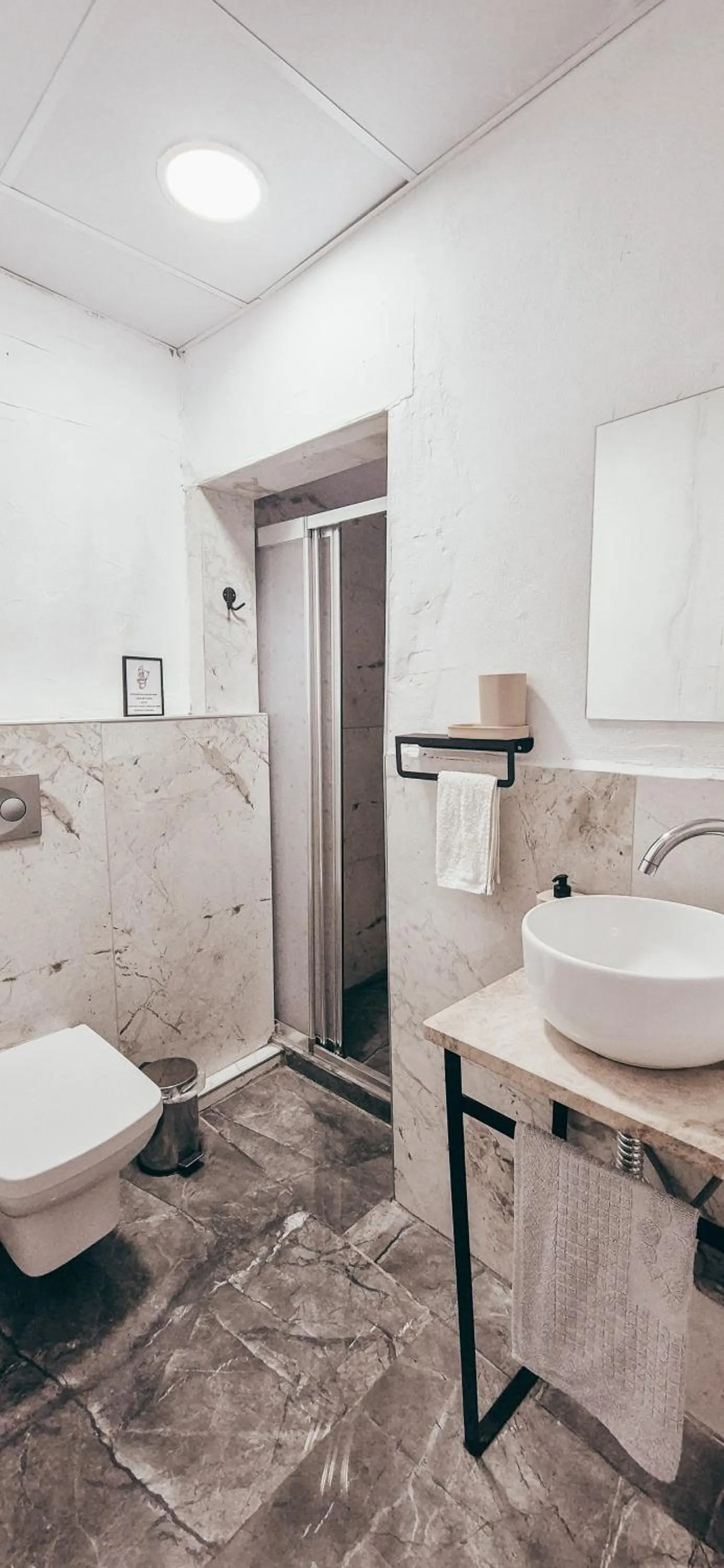 Shower in La Luna Otel Cunda