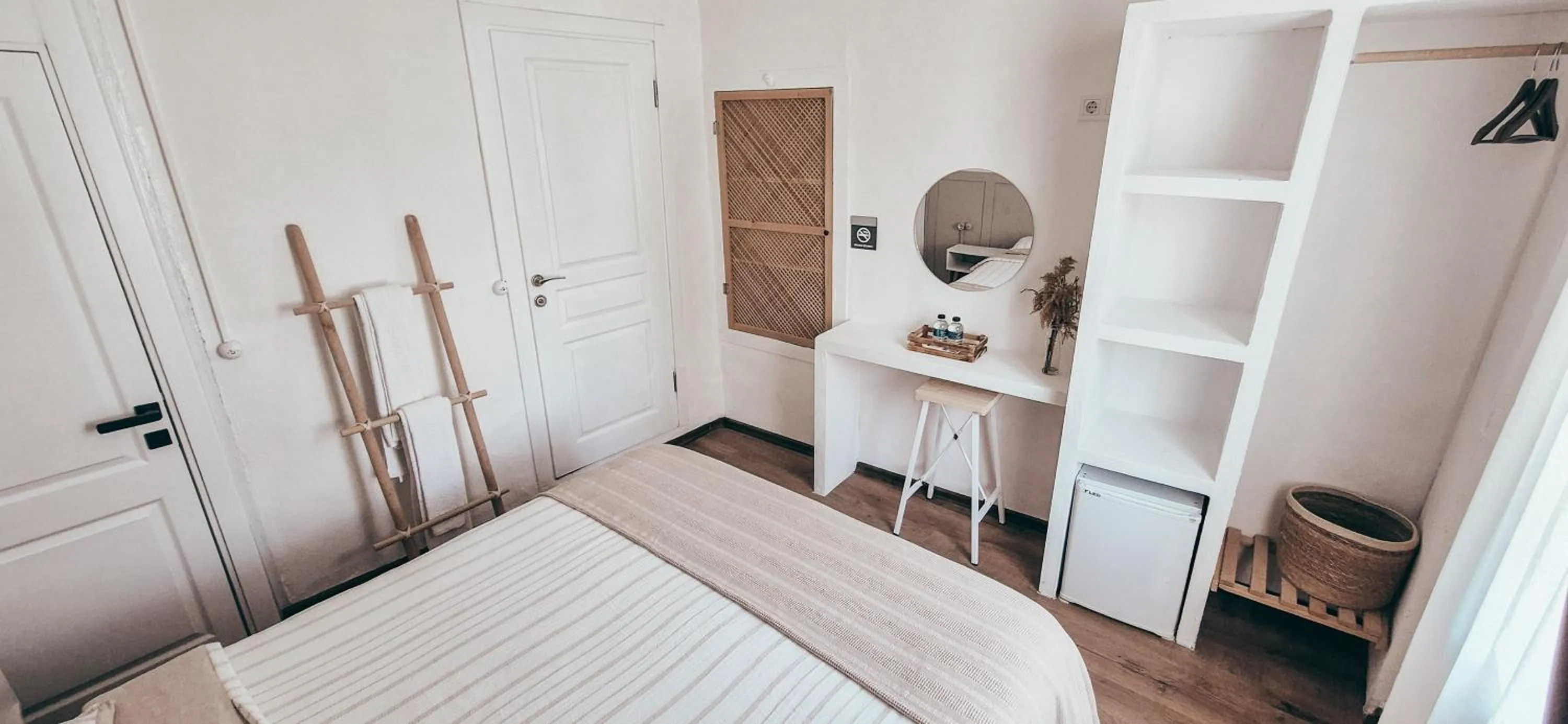 Photo of the whole room, Bed in La Luna Otel Cunda