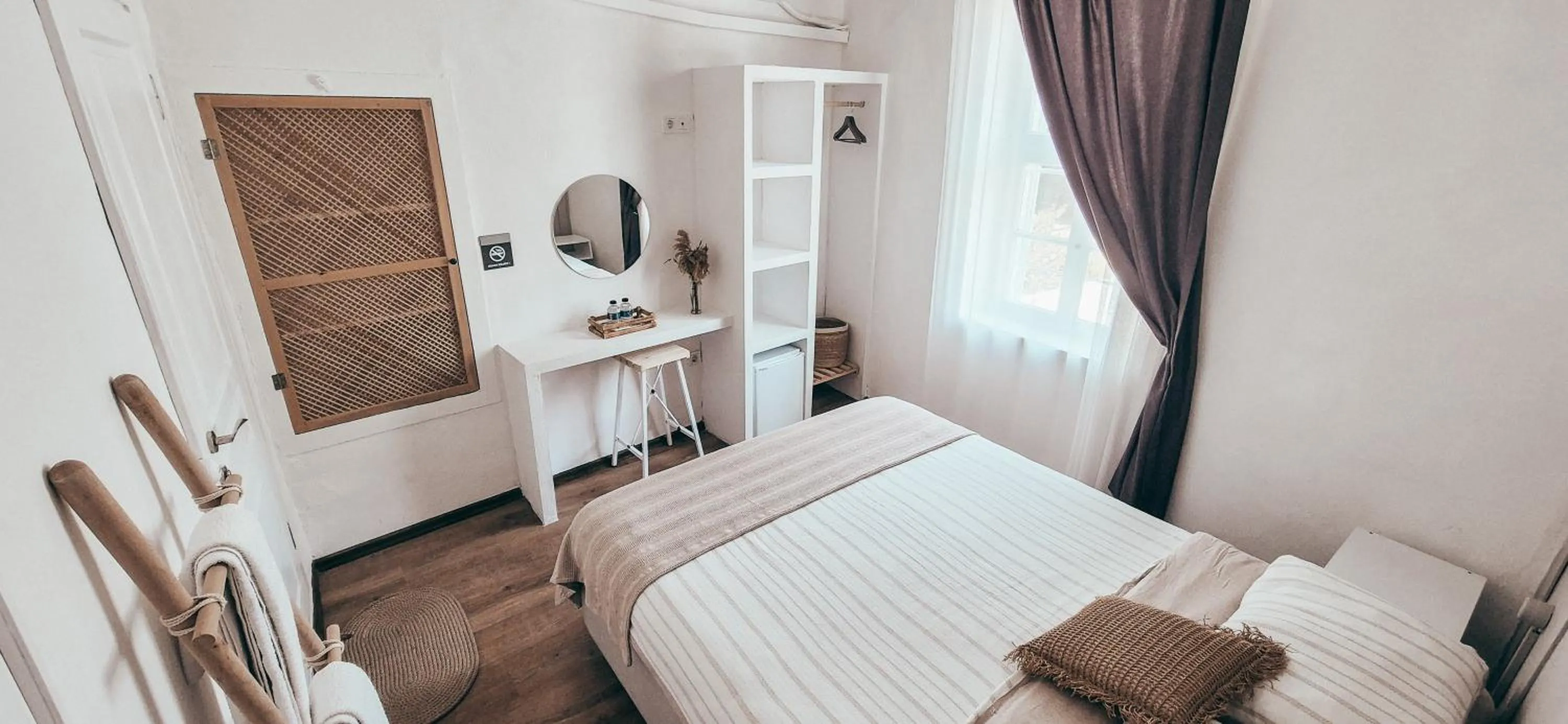 Photo of the whole room, Bed in La Luna Otel Cunda