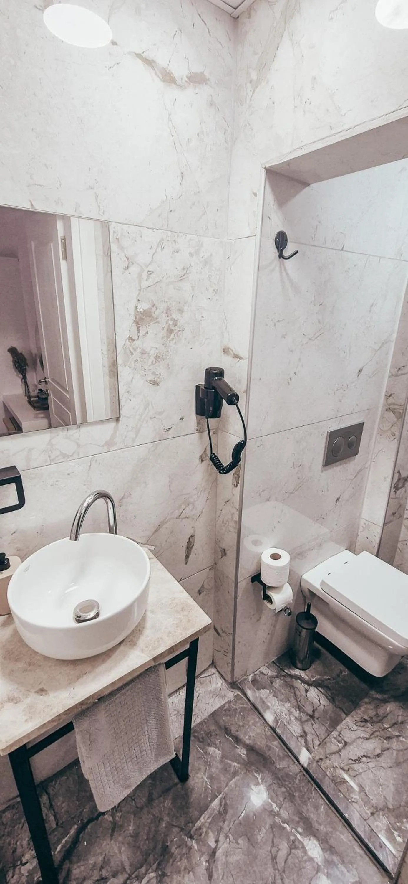 Toilet in La Luna Otel Cunda