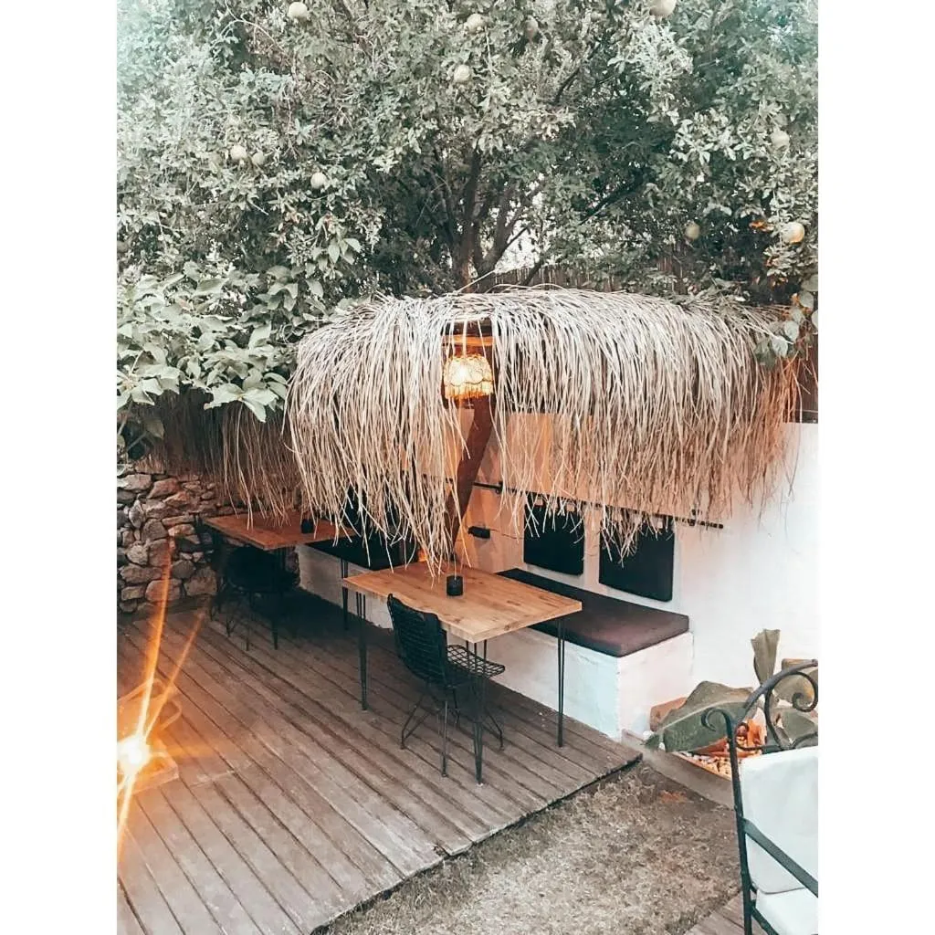 Garden in La Luna Otel Cunda