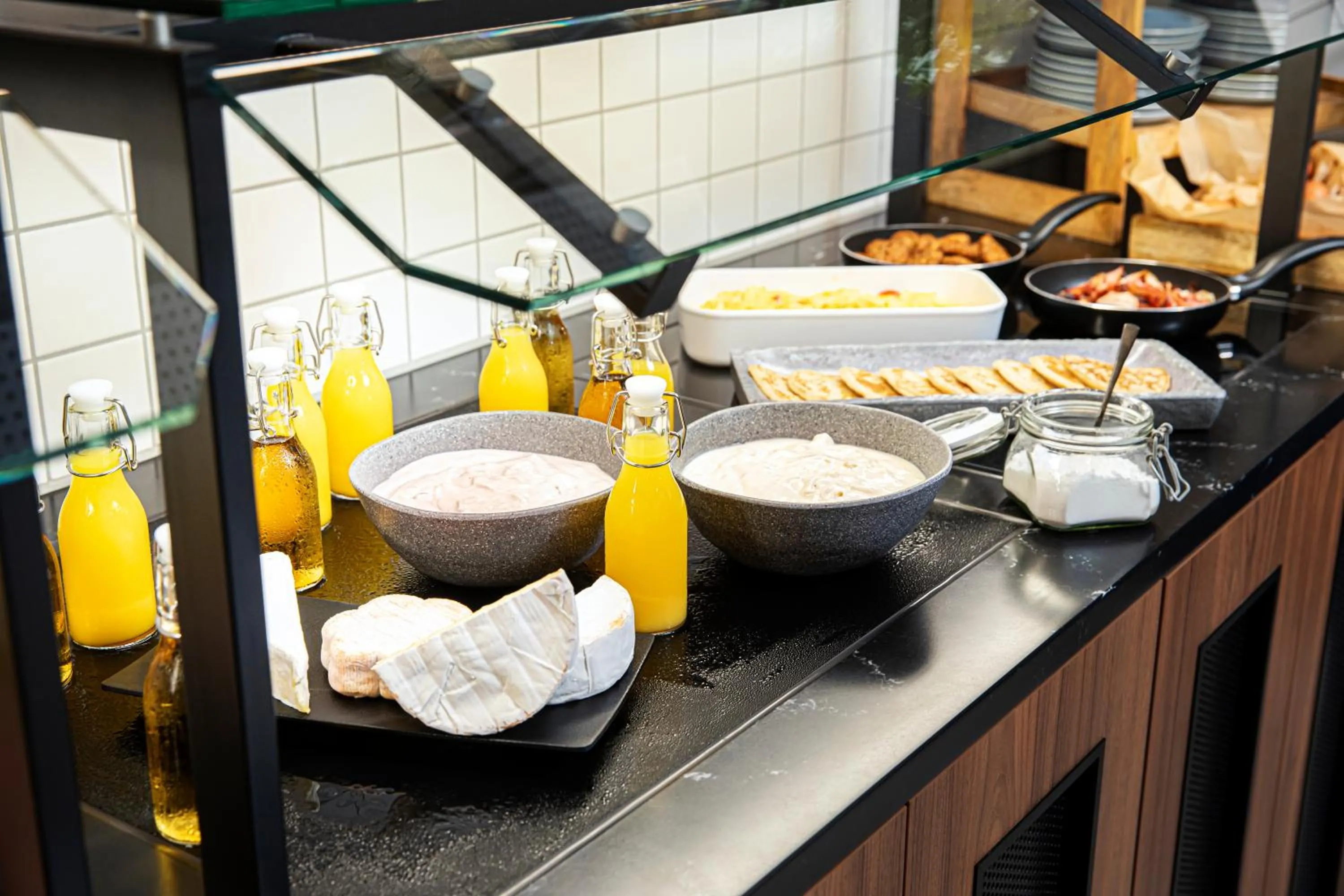 Breakfast in LOGINN Hotel Offenbach