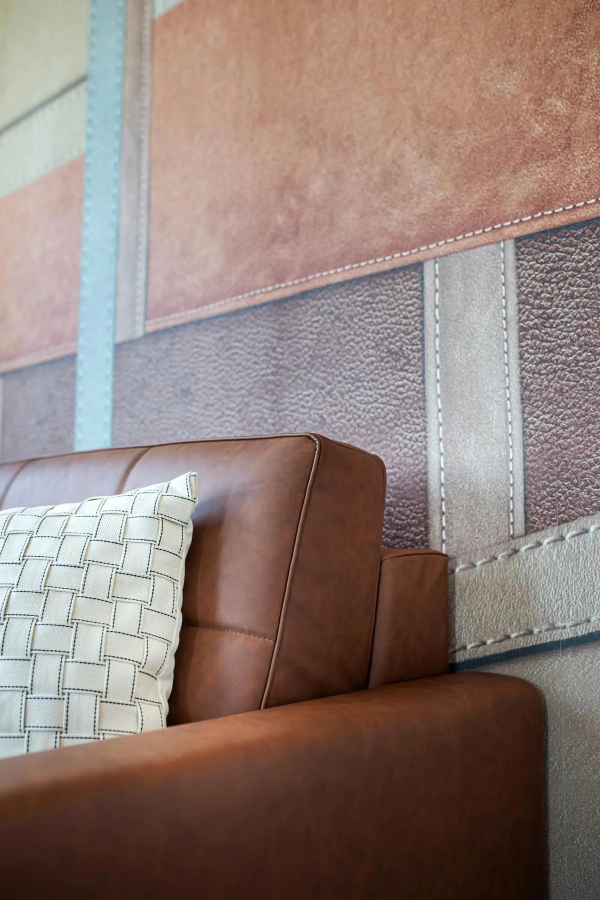 Seating area in LOGINN Hotel Offenbach