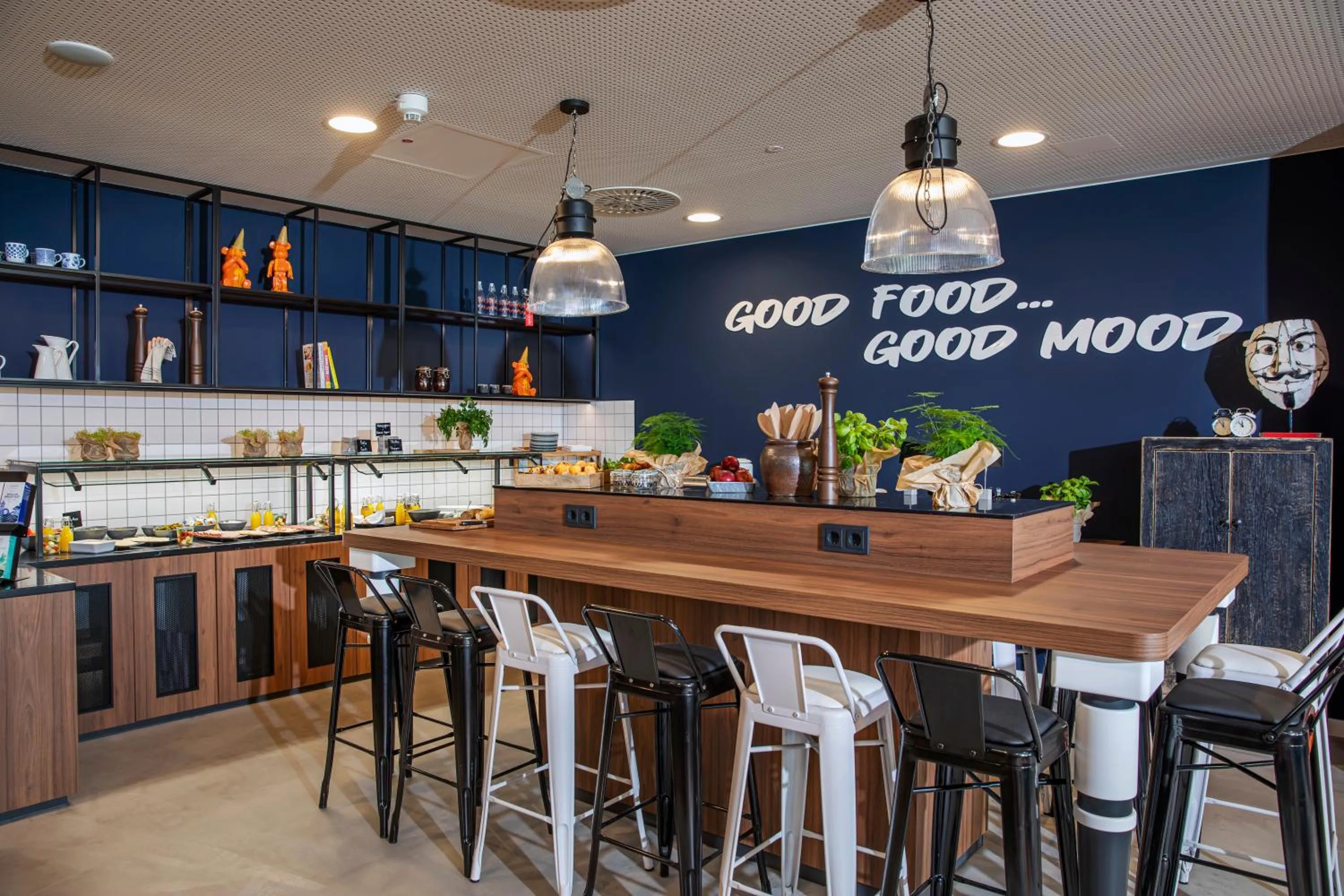 Breakfast in LOGINN Hotel Offenbach