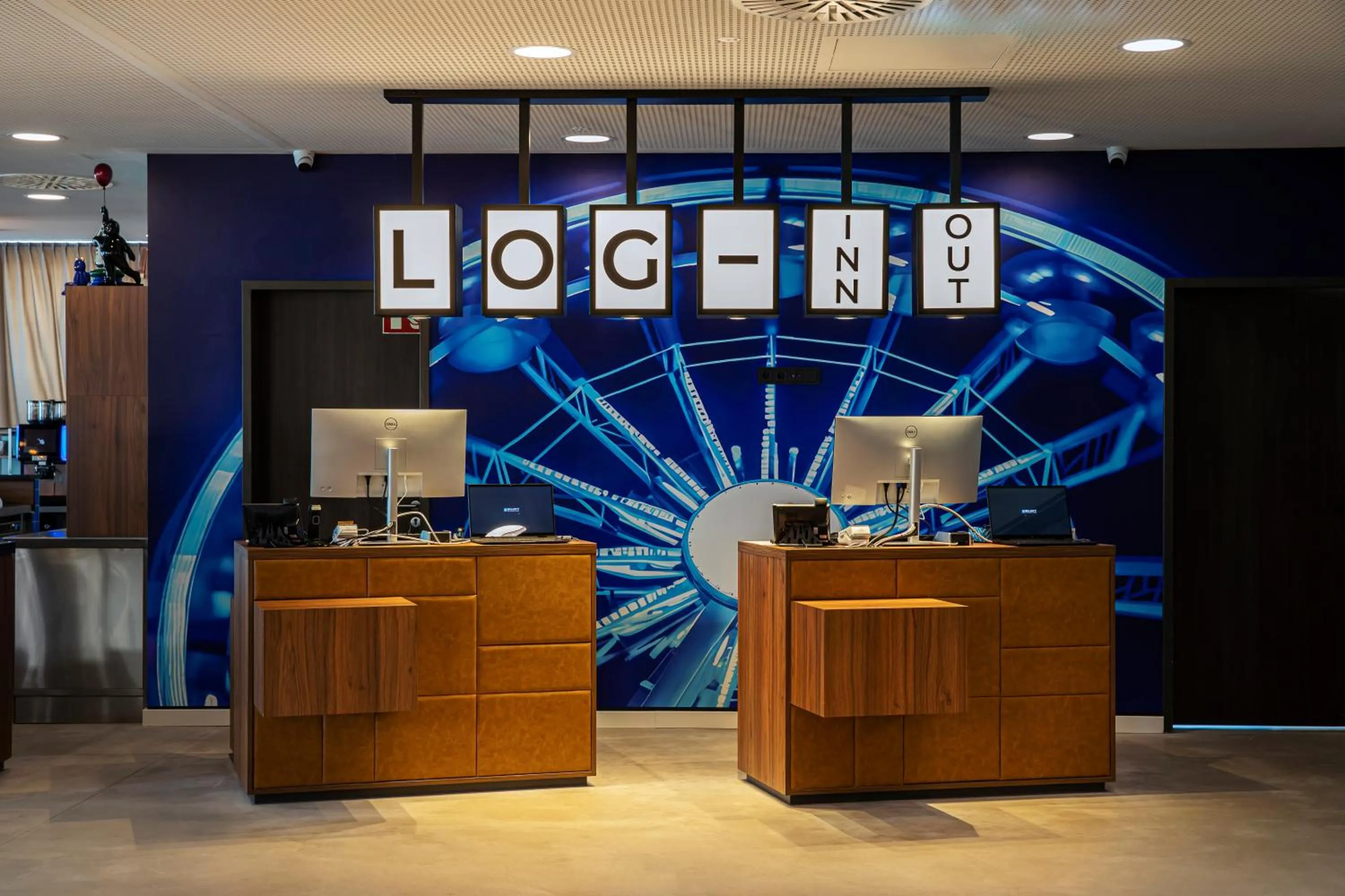 Lobby or reception in LOGINN Hotel Offenbach