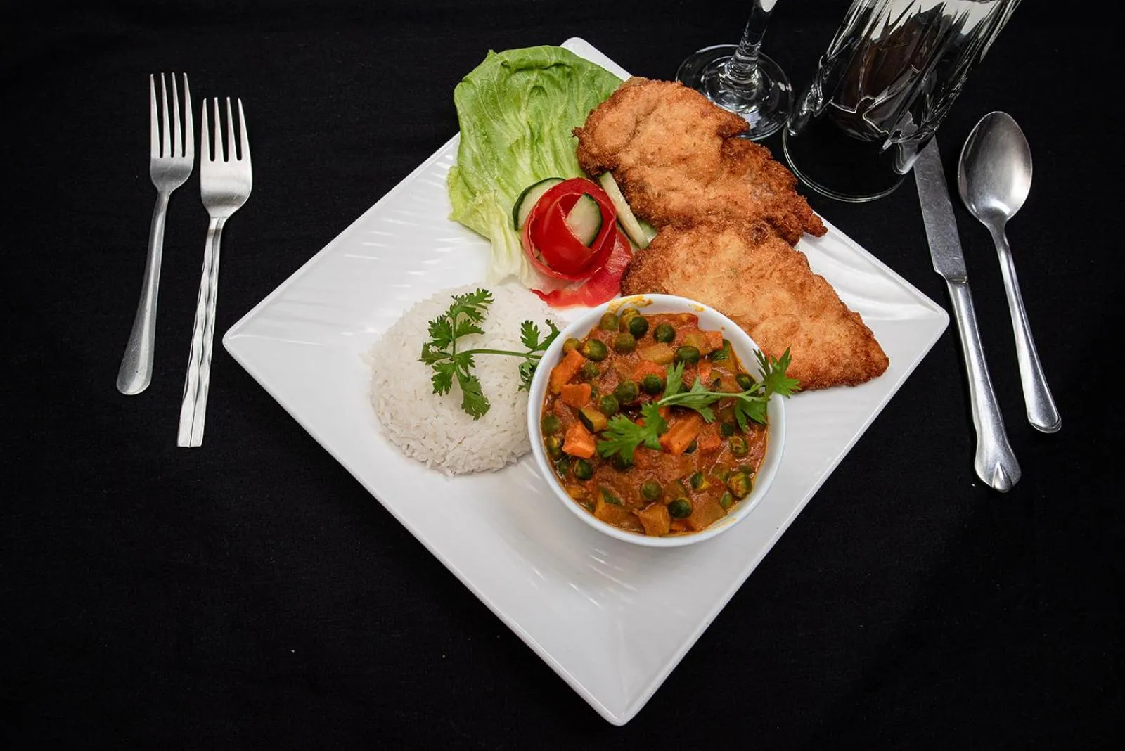 Lunch and Dinner in The Stand Leisure Hotel