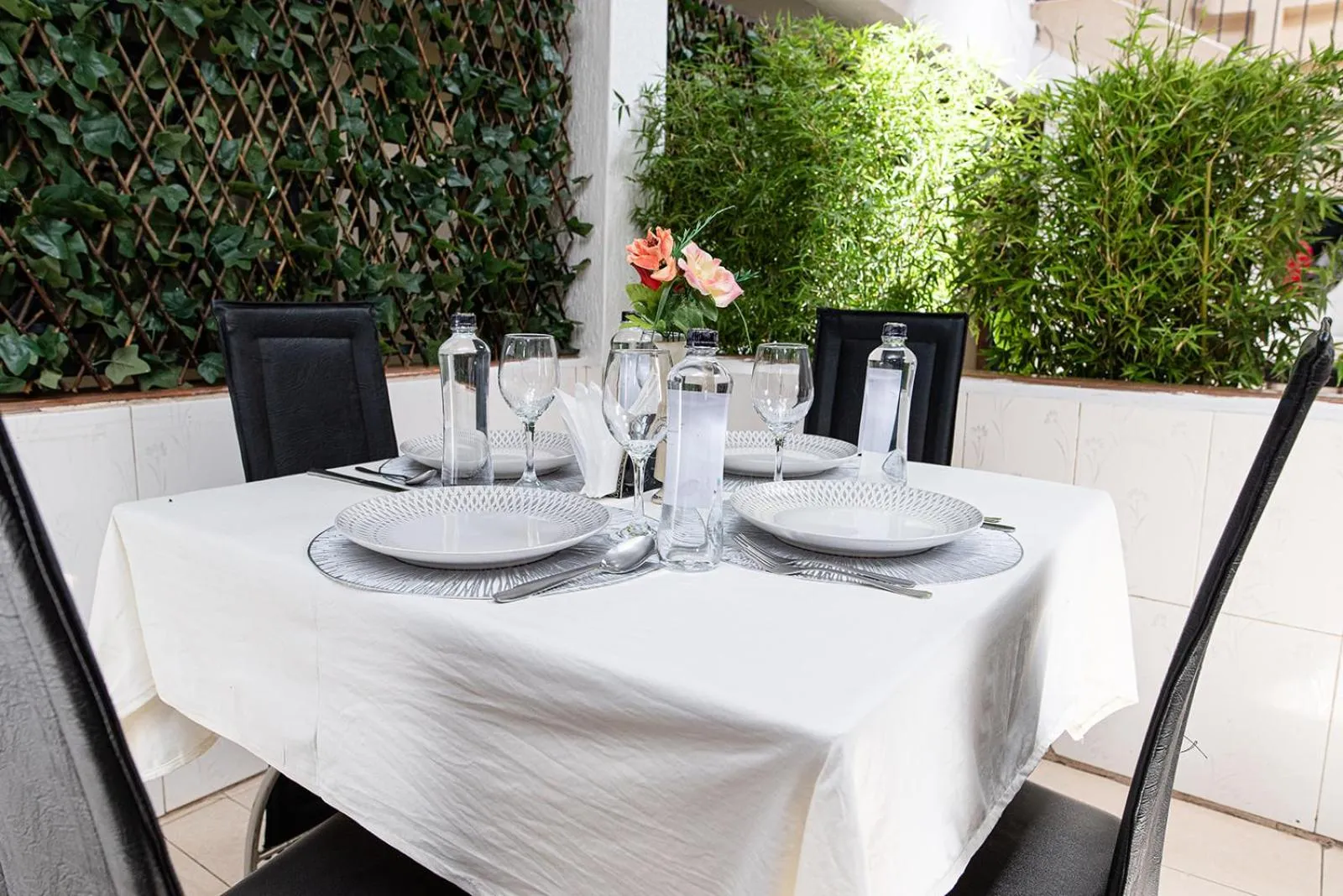 Restaurant/Places to Eat in The Stand Leisure Hotel