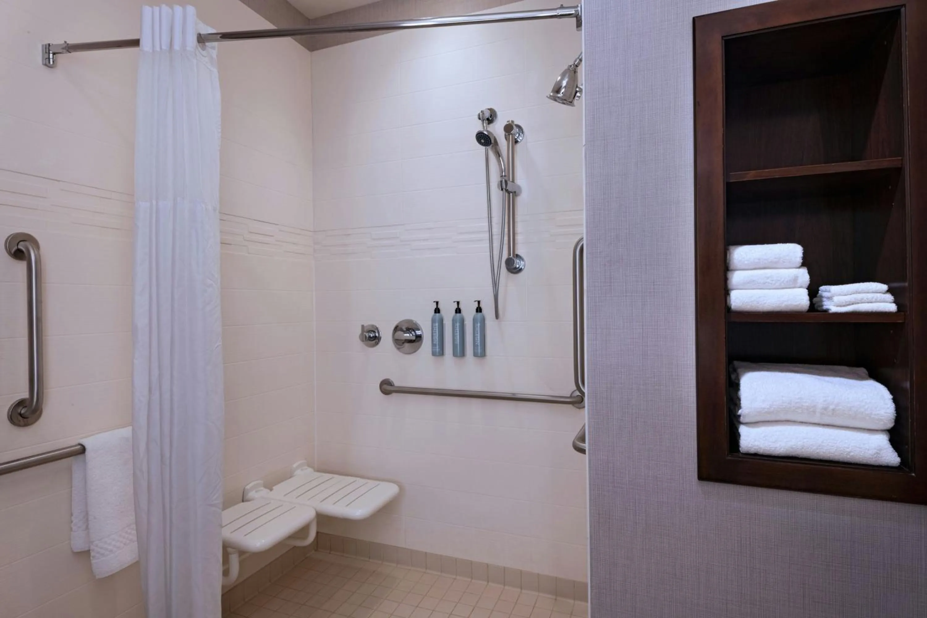 Bathroom in Residence Inn by Marriott Omaha Aksarben Village