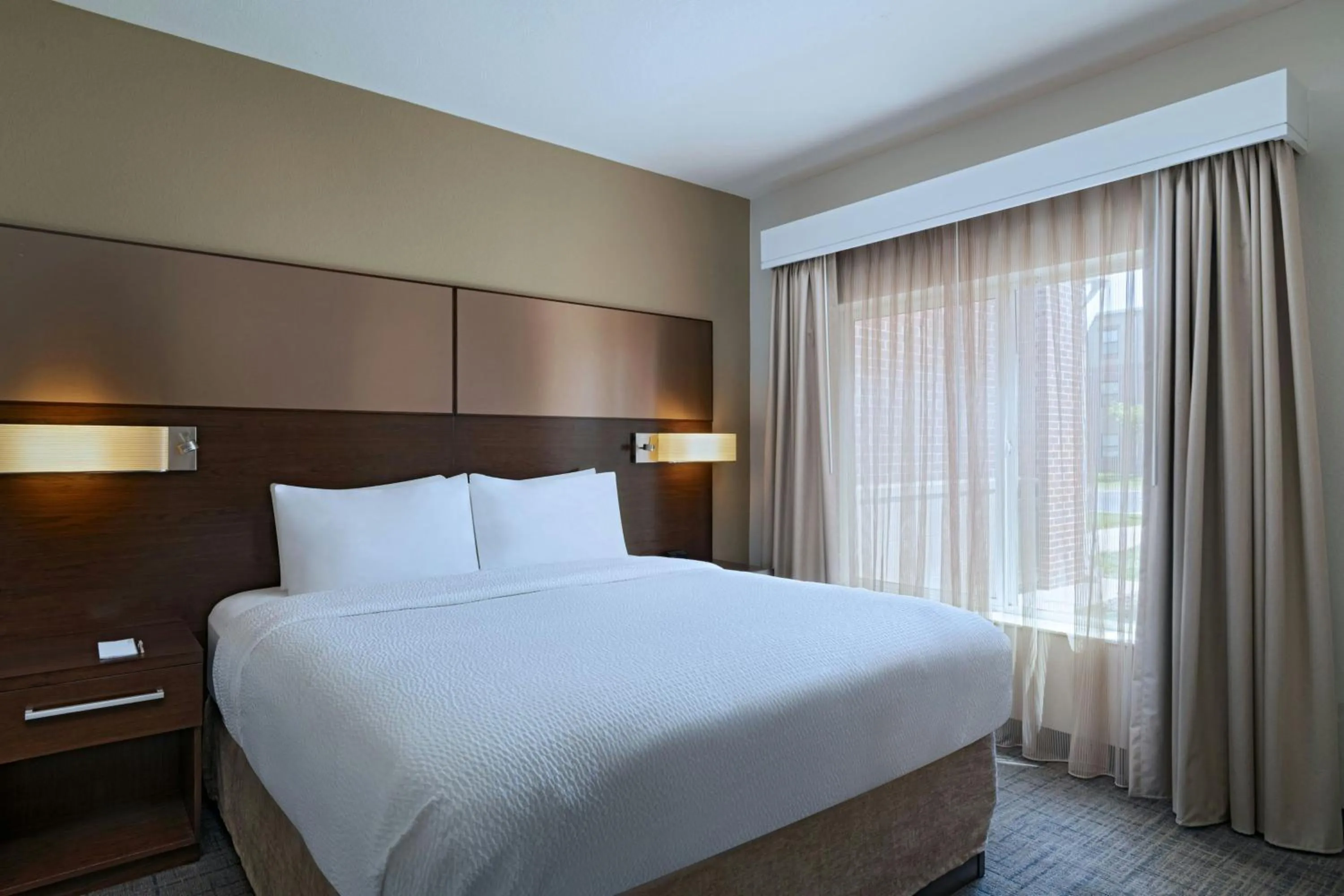 Bedroom, Bed in Residence Inn by Marriott Omaha Aksarben Village