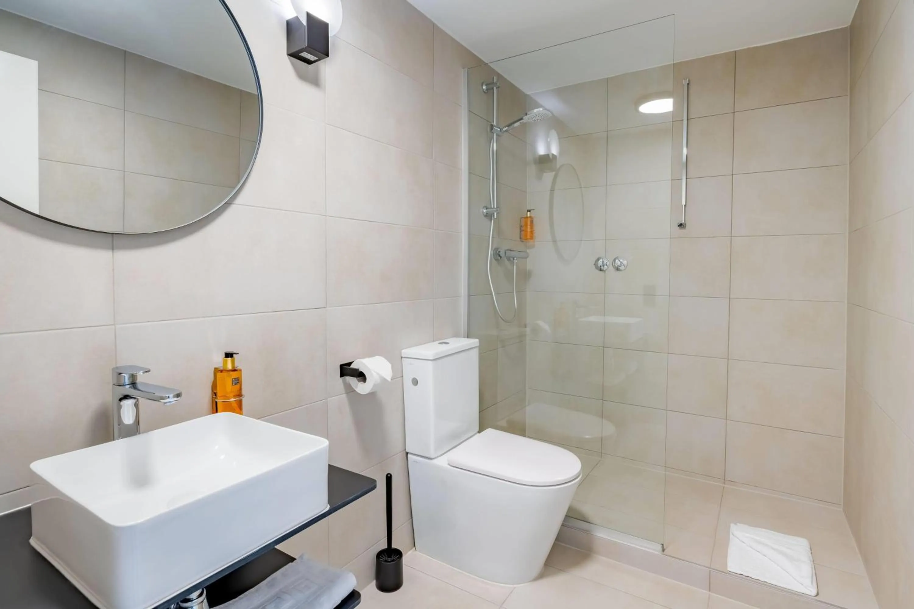 Bathroom in Aspire Palais Recklinghausen, Trademark Collection by Wyndham