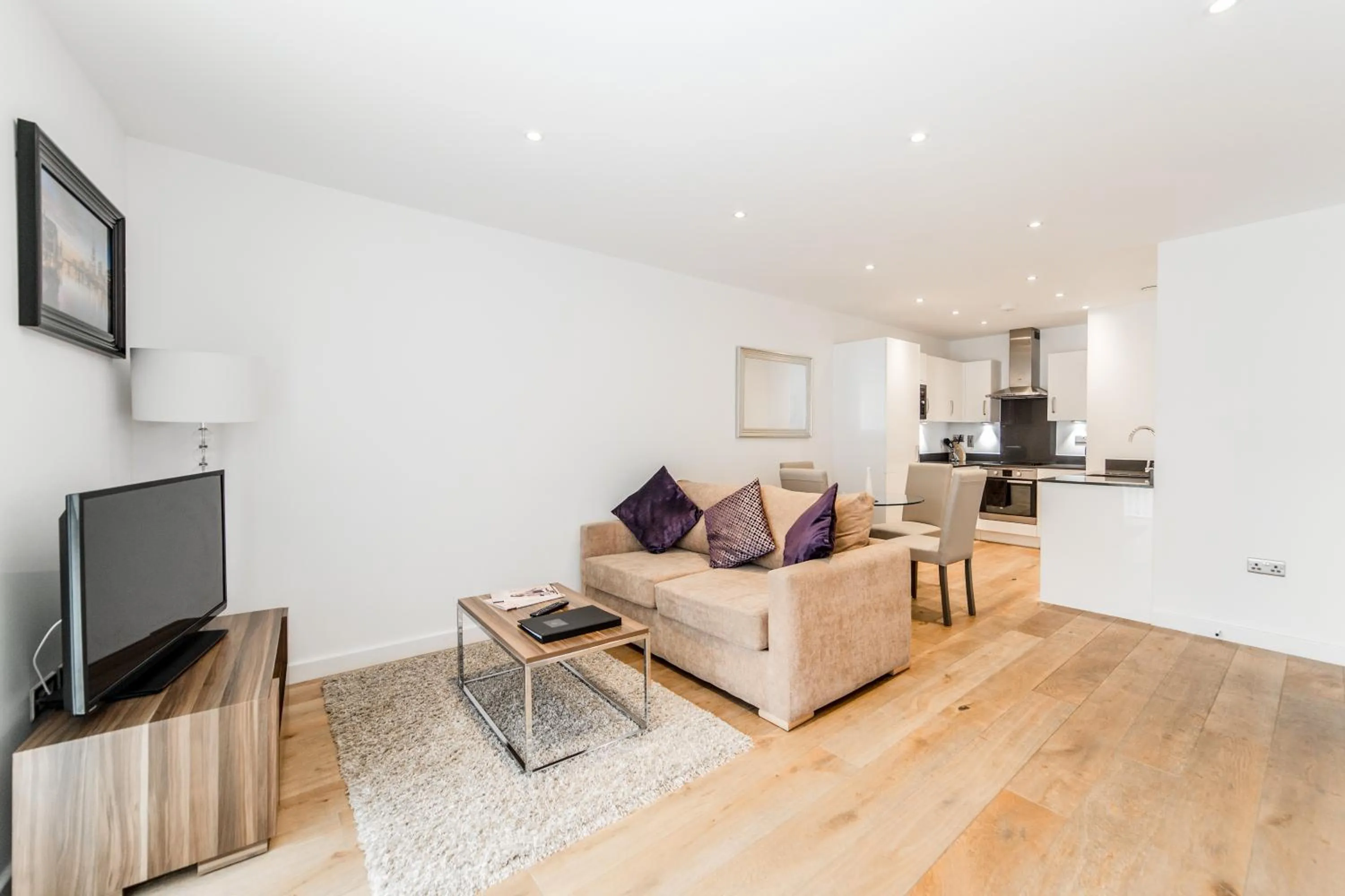 TV and multimedia in StayInn Greenwich