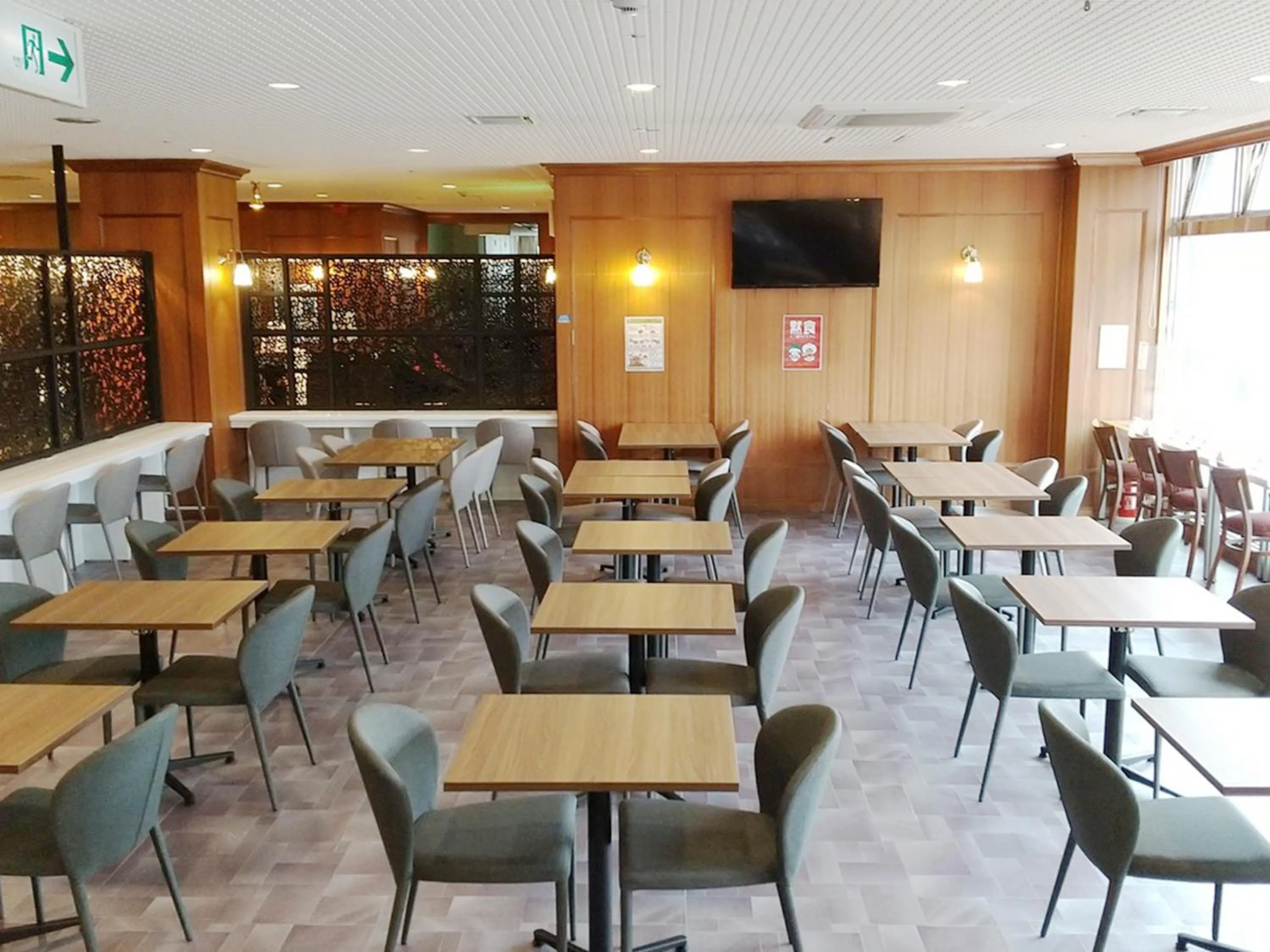 Restaurant/places to eat in Hotel Abest Naha Kokusai Street