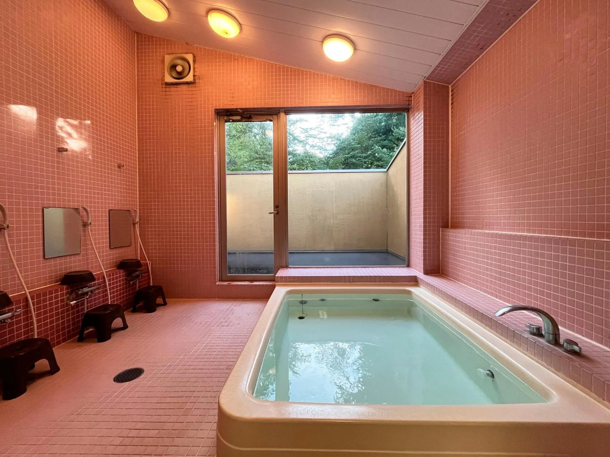 Shower in PICA Fujiyoshida