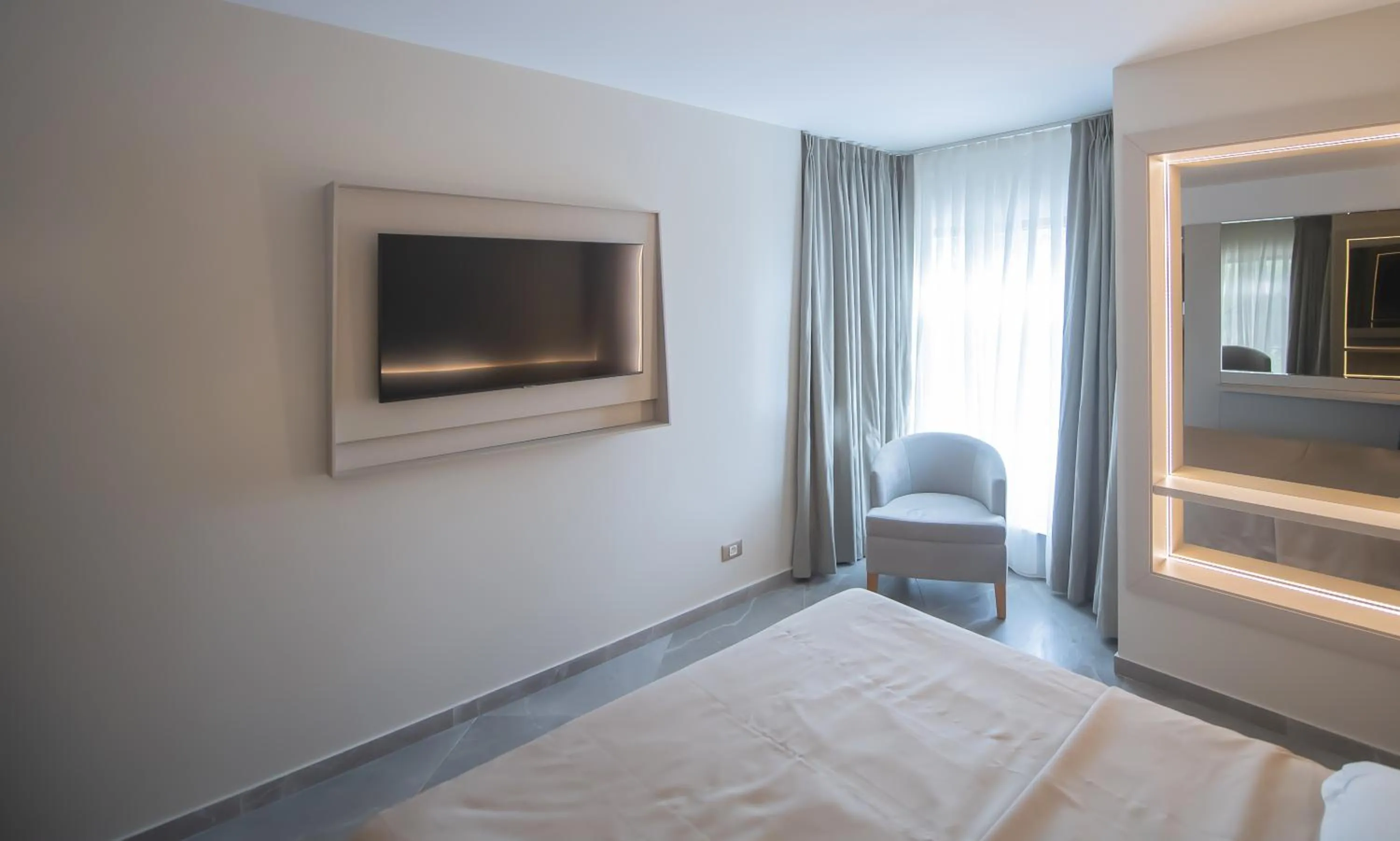 Bed in Hotel Atena***