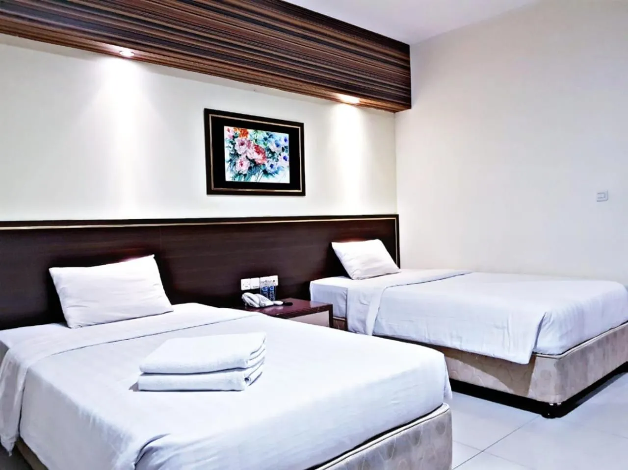 Bed in Hotel S3 Setrasari Bandung