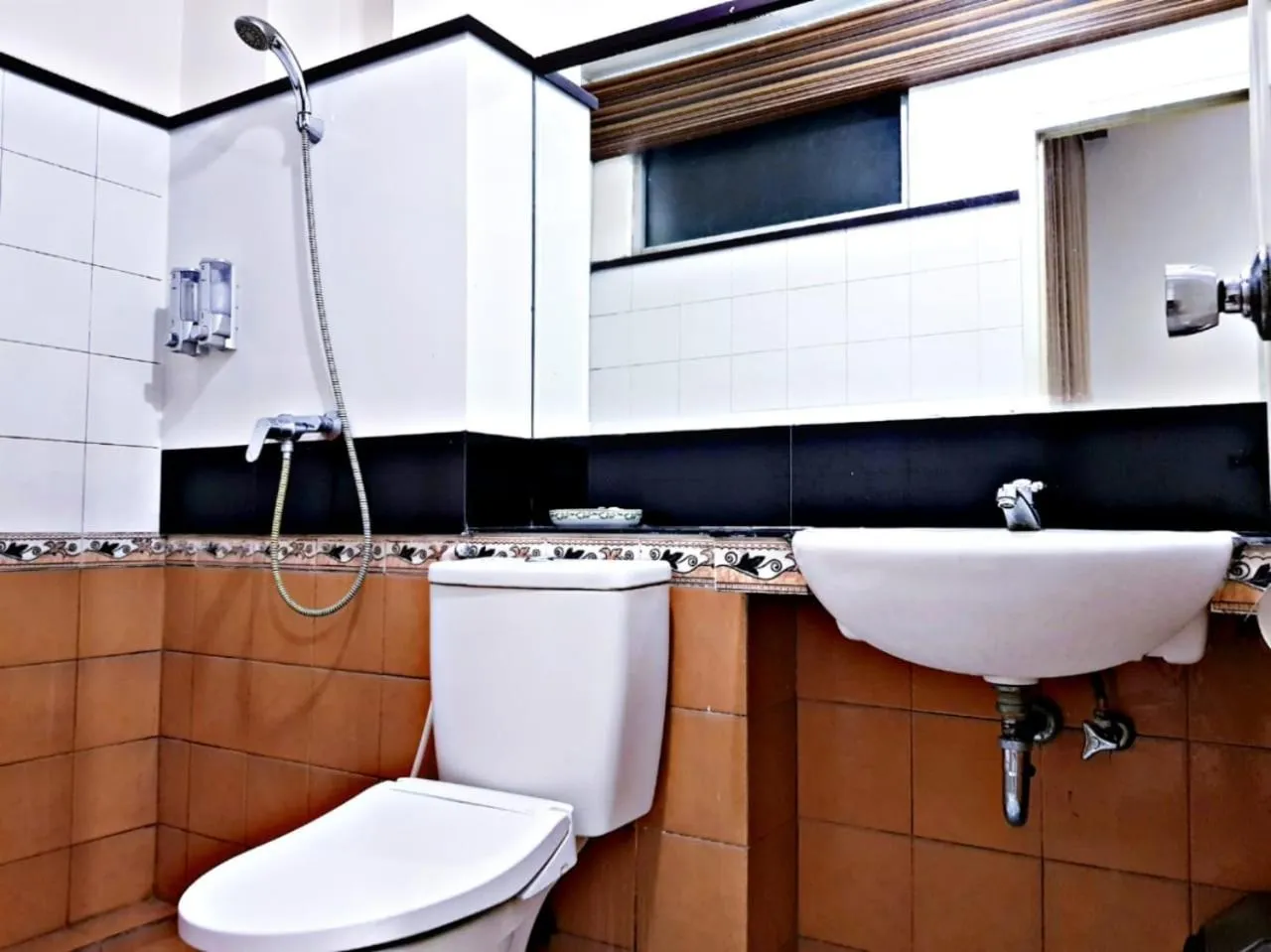 Bathroom in Hotel S3 Setrasari Bandung