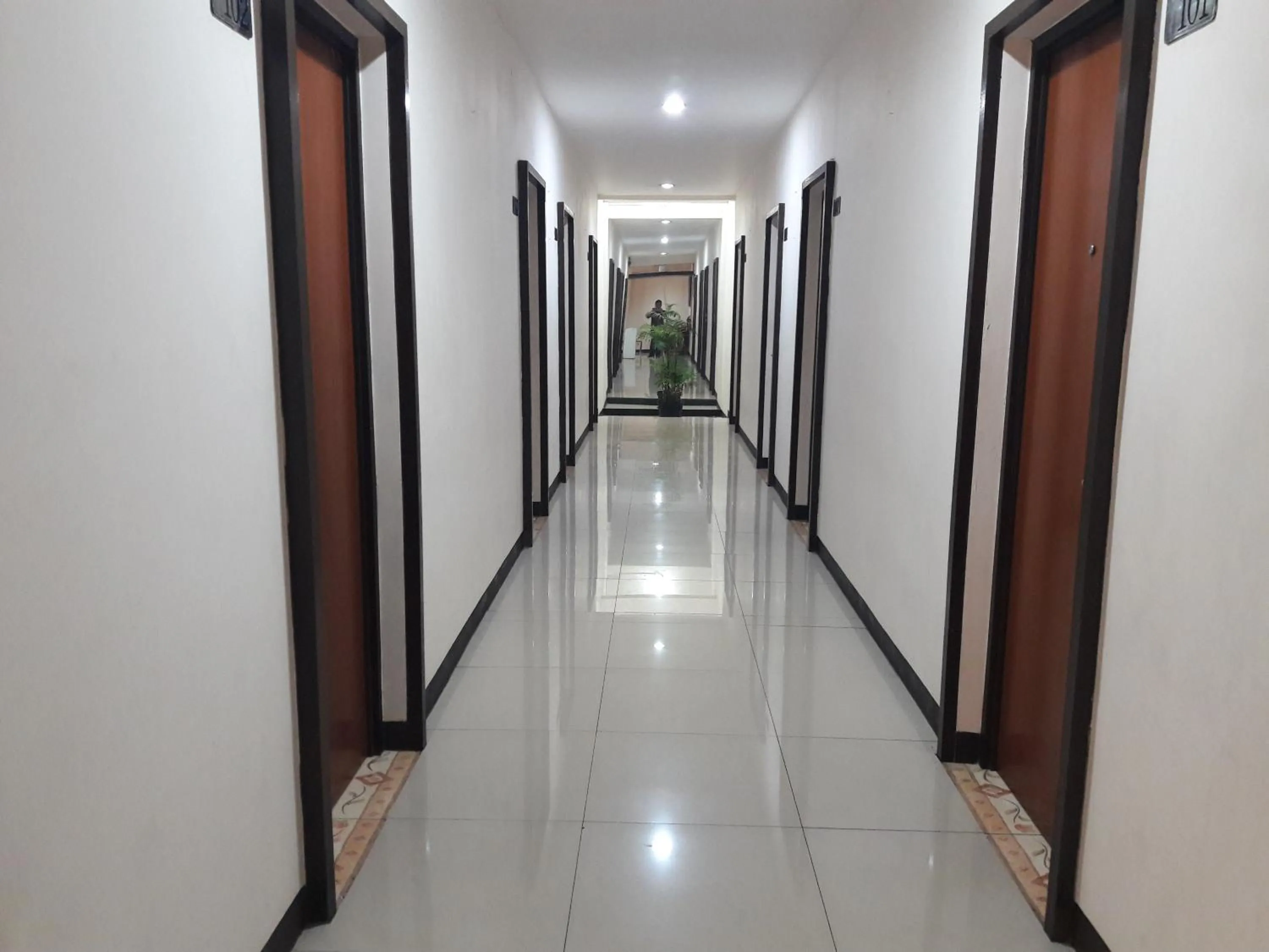 Area and facilities in Hotel S3 Setrasari Bandung